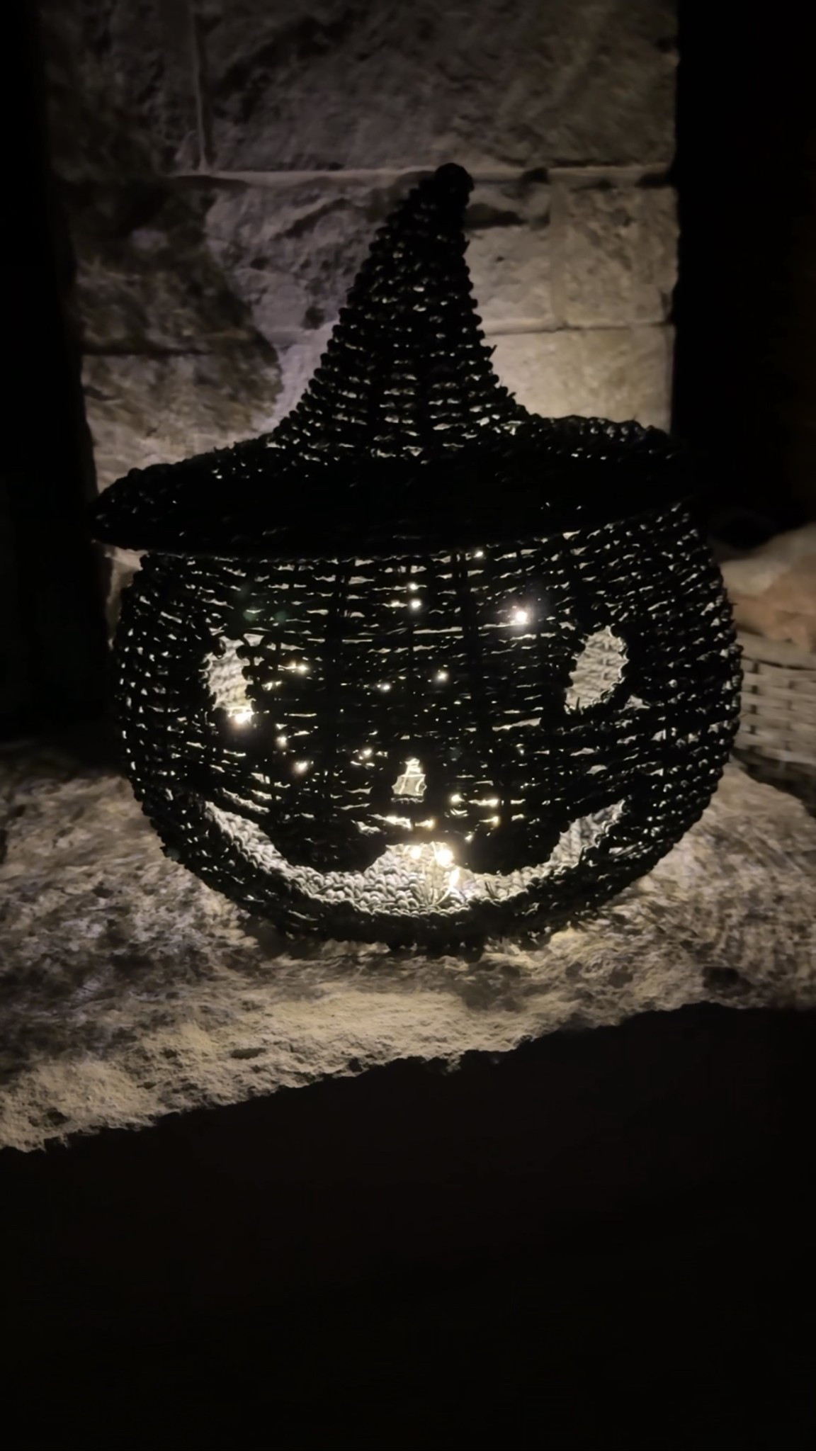 The cutest pumpkin in the patch! 🐈‍⬛🎃

#pumpkin #halloween #fall