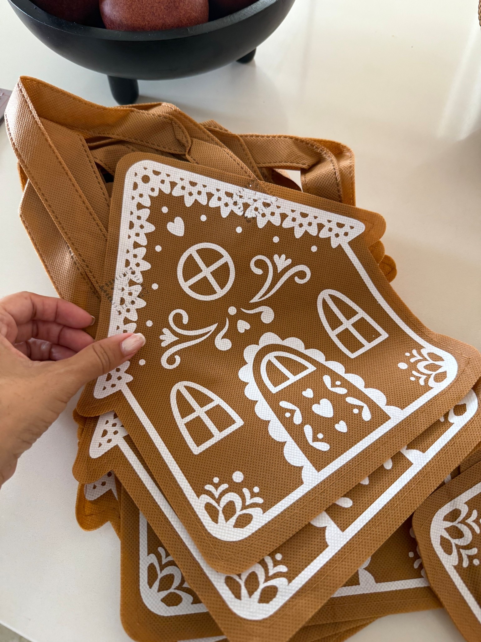 Funditas de casita de gengibre de Navidad 🍂🤎

#LTKHoliday #LTKSeasonal