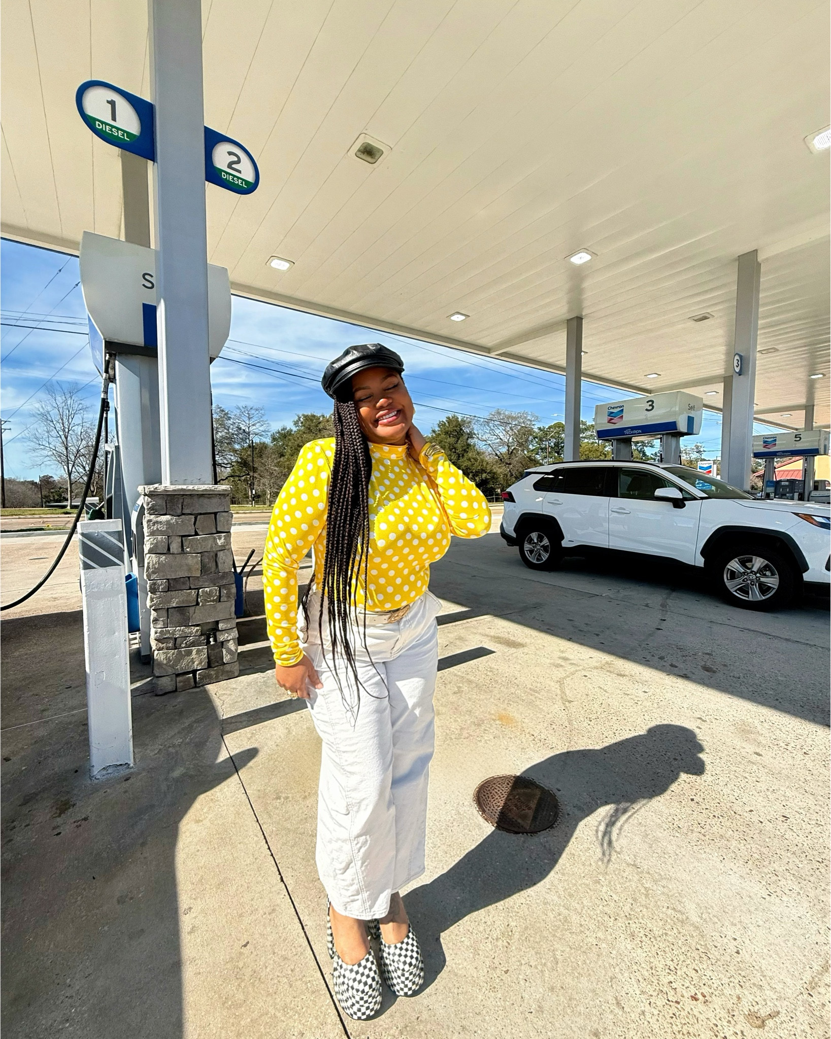 Just wanted to stop by and brighten someone's day 🙃☀️

Top by moi @opulentmanner

