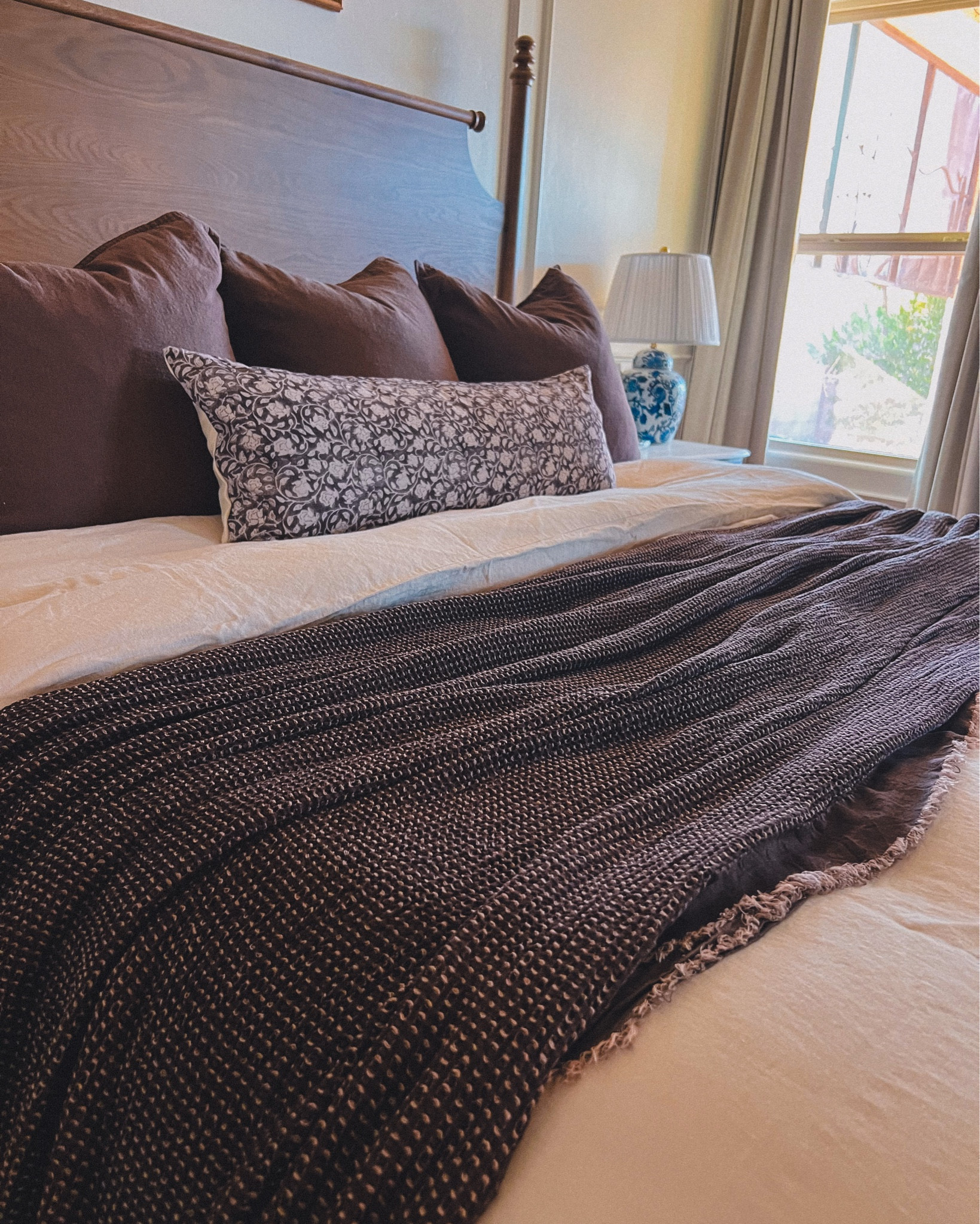 Updated the bedding for fall 🍁 
•
•
#bedding #quince #amazon #target 

#LTKFindsUnder50 #LTKHome #LTKFindsUnder100