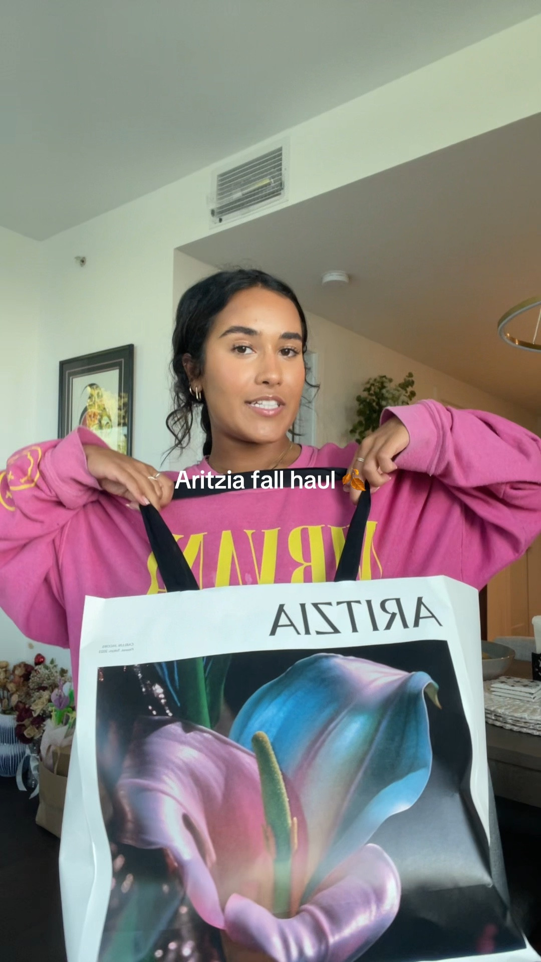 Aritzia’s fall pieces are 😮‍💨🤌🏽🤩 

#aritzia #aritziahaul #fallhaul #fallsweater #denimjacket #graphictee #greysweater #knitsweater 

#LTKstyletip #LTKworkwear #LTKcanada