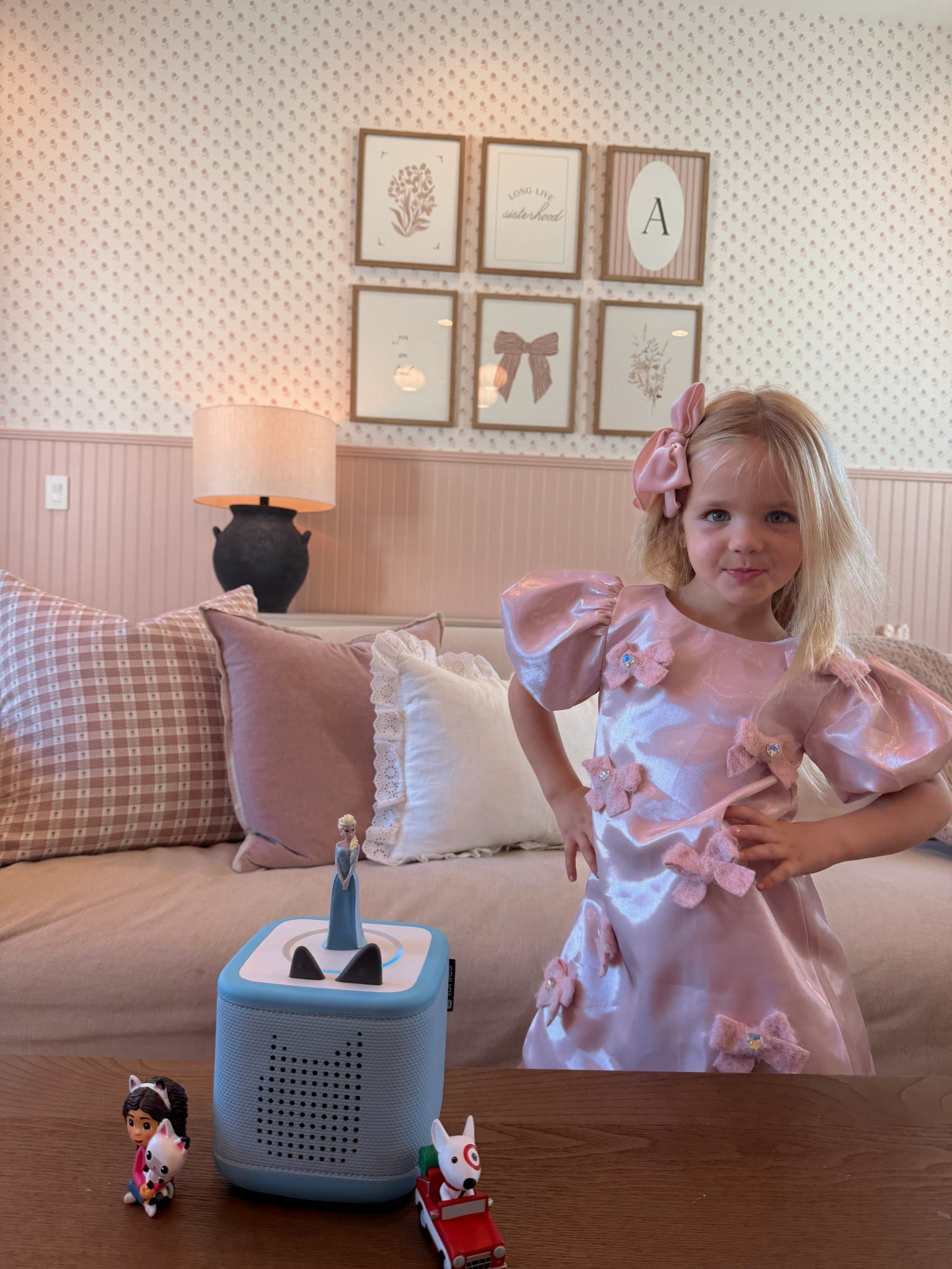 #AD Her stories. Her Soundtrack. Her Tonie Box. Grab at Target today!! #tonies #toniebox2 #WhereWillListeningTakeYou #targetpartner #target @tonies.us (http://tonies.us/) @target

#LTKHoliday #LTKKids #LTKGiftGuide