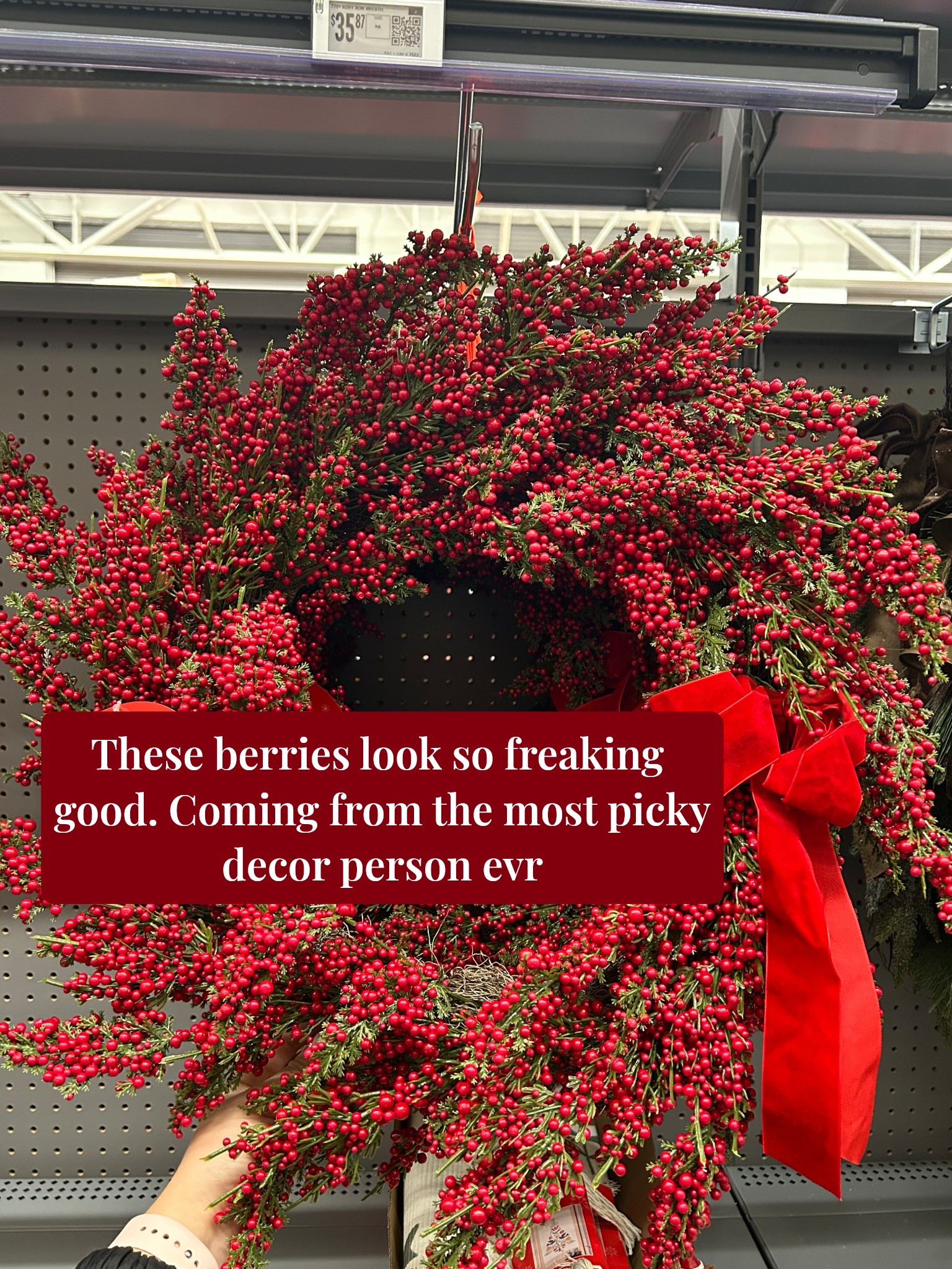Super real looking berry wreath 

#LTKHoliday #LTKHome