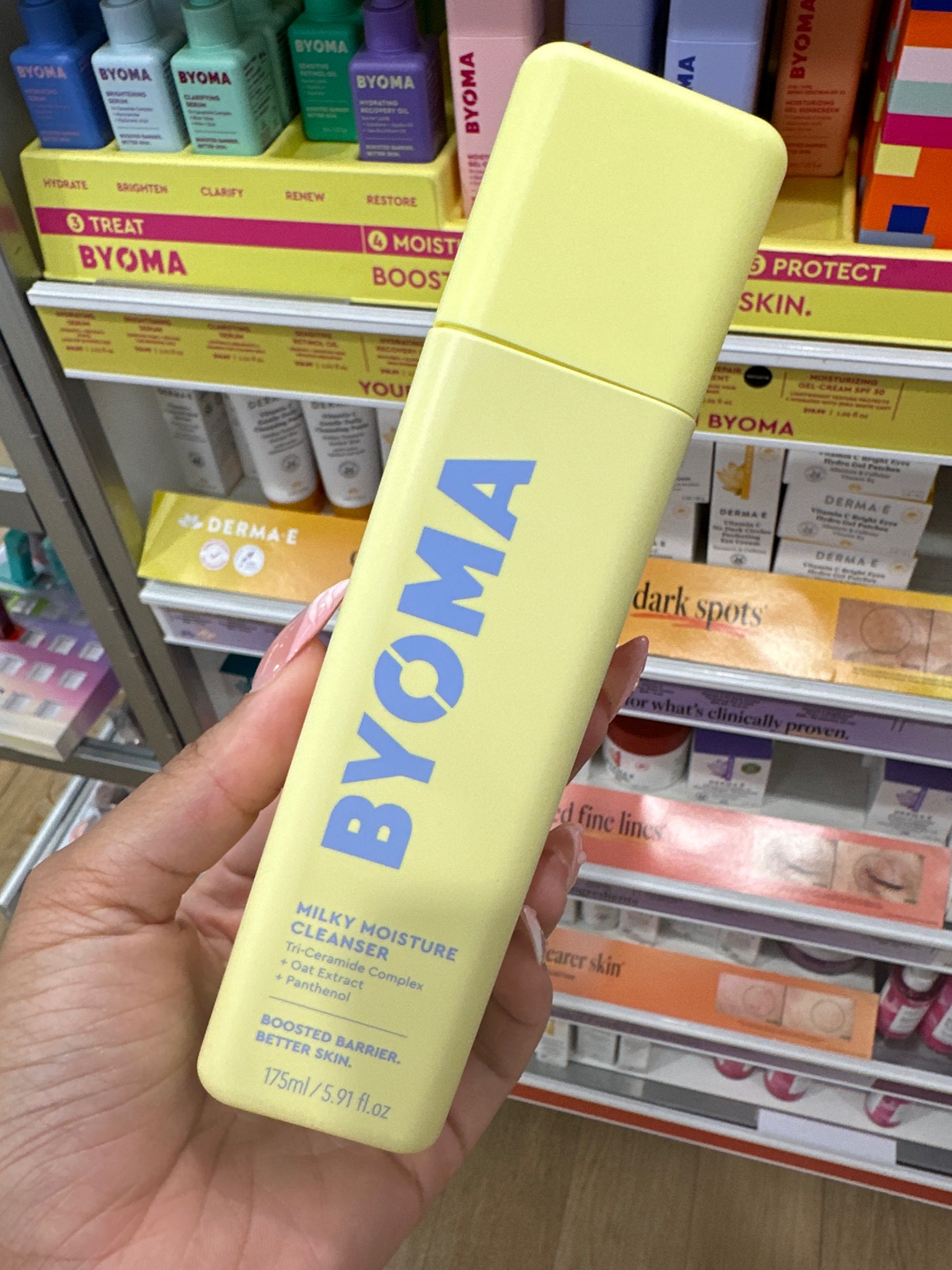 My new favorite cleanser! It’s milky & hydrating. I love that it’s super gentle🫶🏽