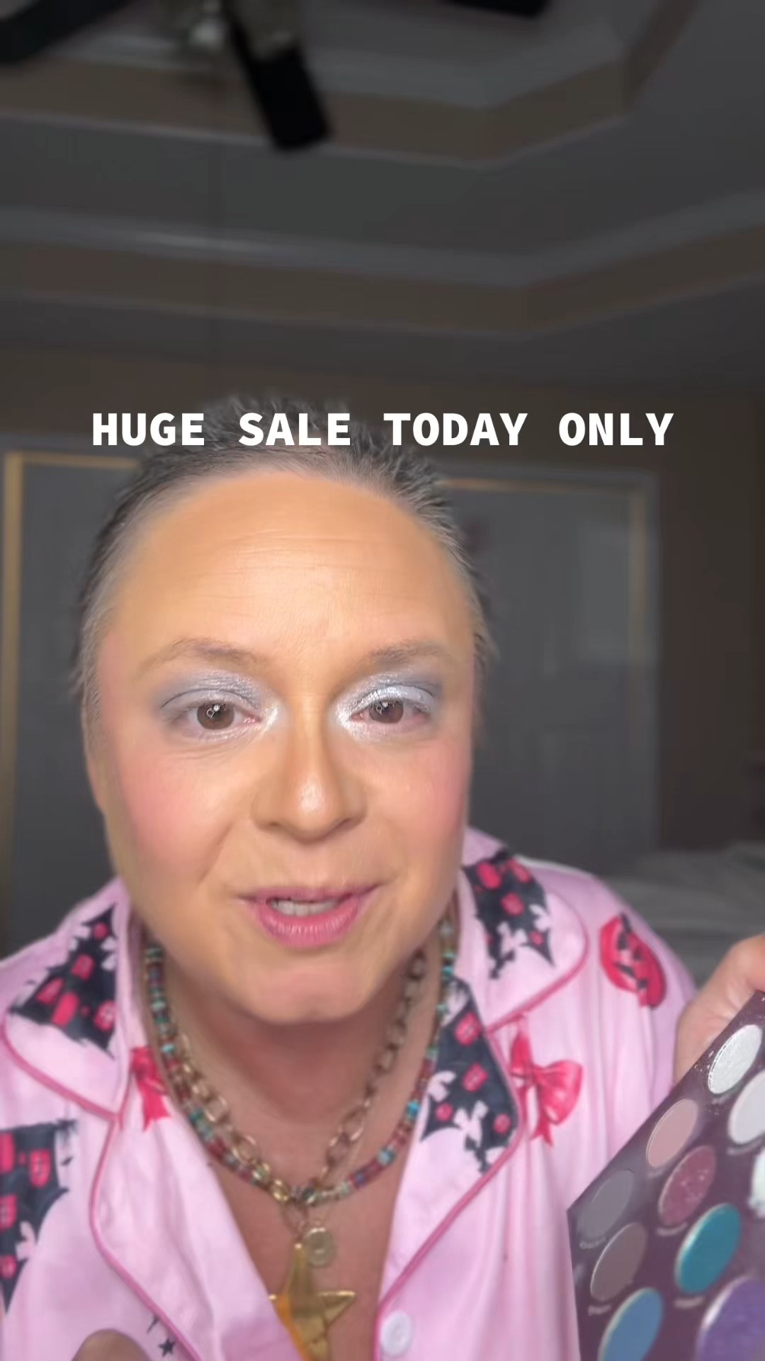 Colors are so bright and vivid!

#LTKSeasonal #LTKOver40 #LTKBeauty