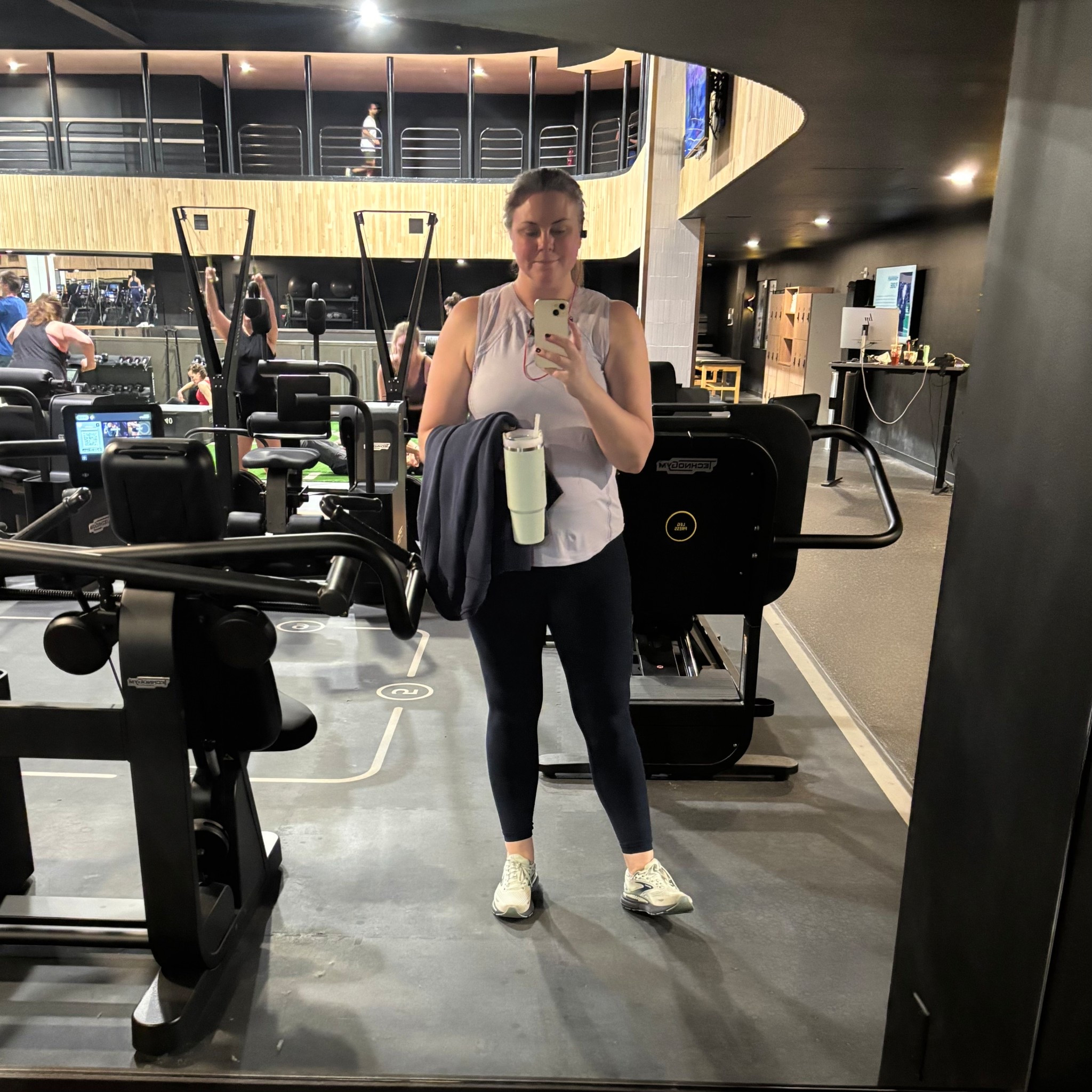 Today’s sweatfit 💪🏻

#LTKTall #LTKOver40 #LTKMidsize