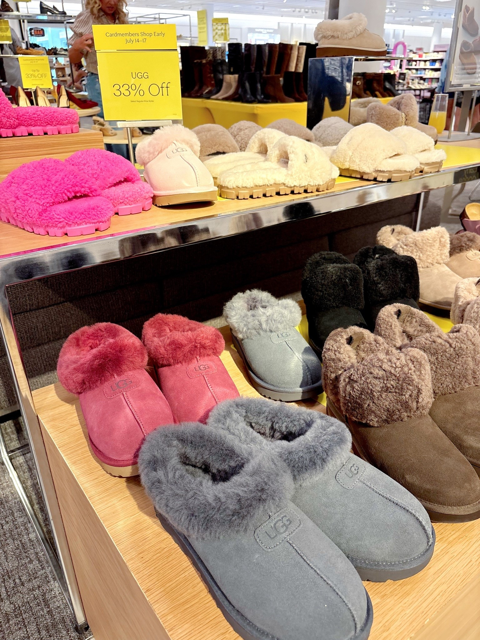 Uggs on deal! 🤩

#LTKSaleAlert #LTKSeasonal