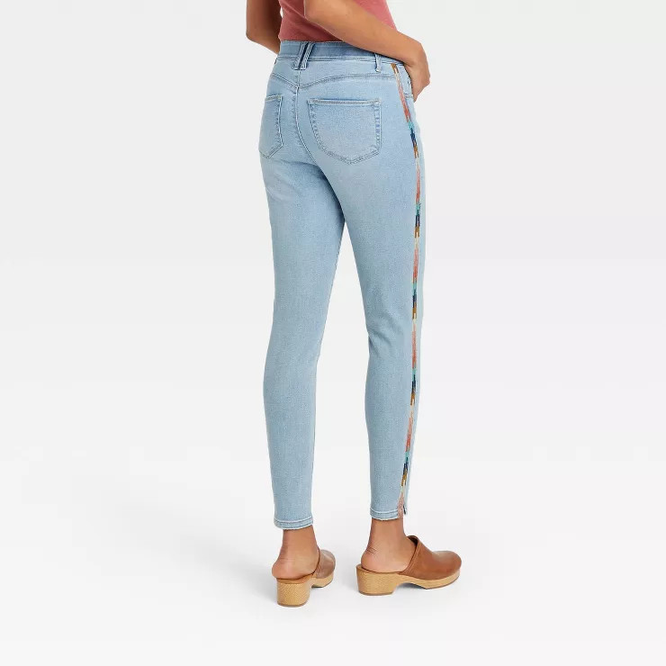Women's Mid-Rise Embroidered Skinny Jeans - Knox Rose™ Light Wash | Target