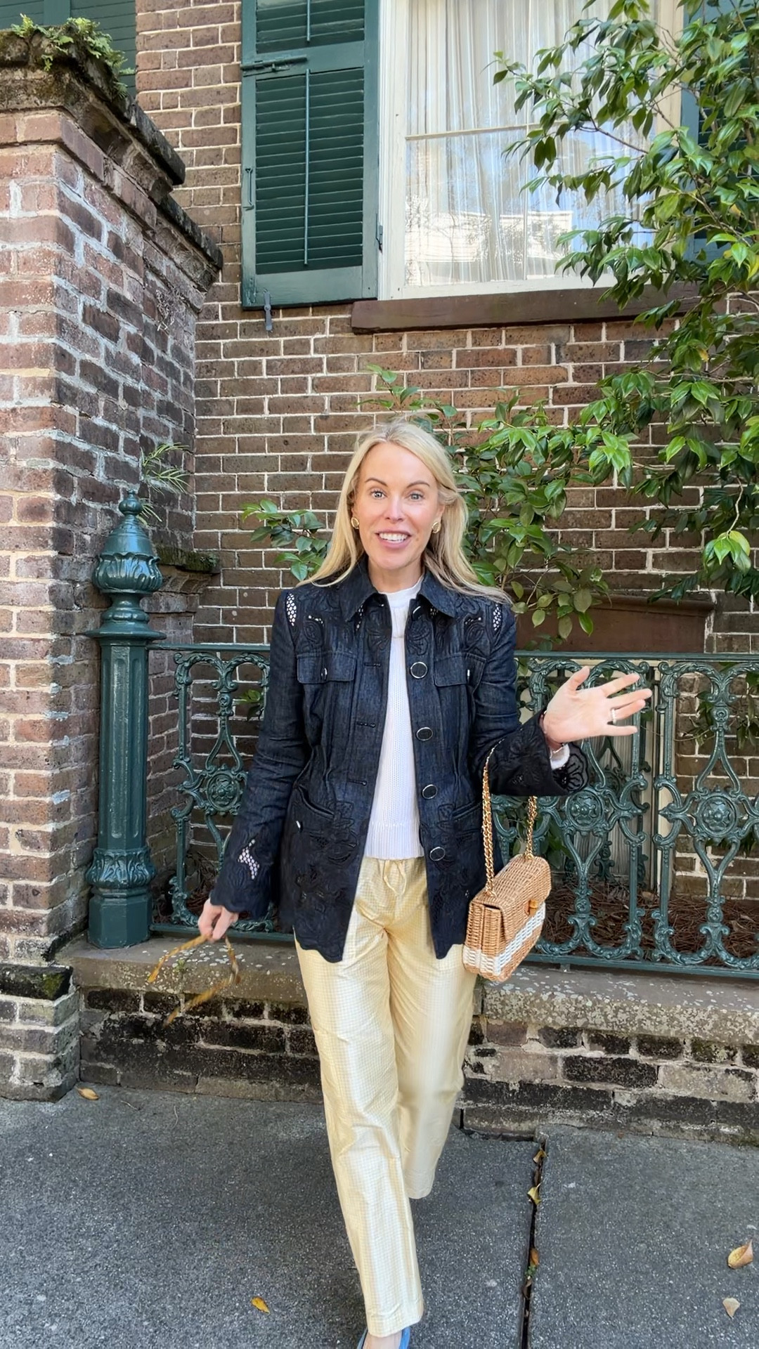 Life in Charleston.  Downtown walk and the dog park. 💛

#LTKOver40 #LTKPetite #LTKootd