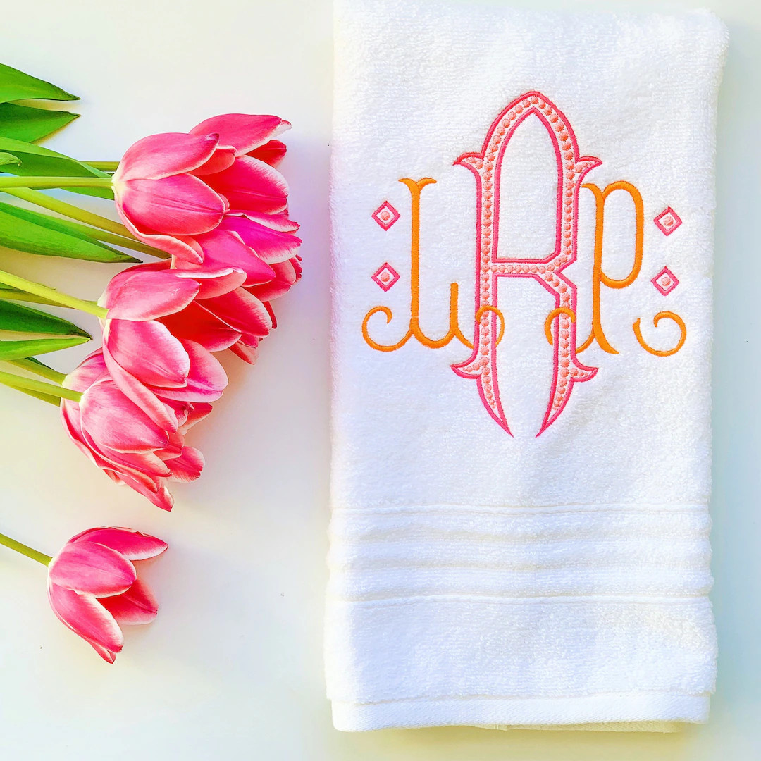Monogrammed Hand Towel - Etsy | Etsy (US)
