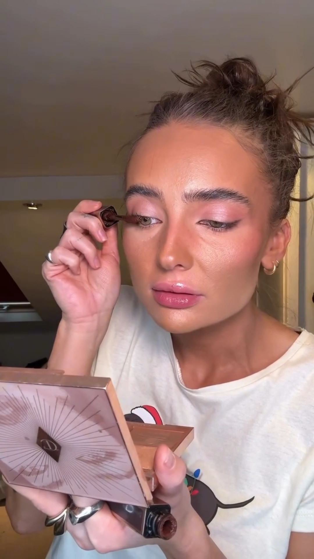 Will tag bits on my LTK tonight 🤭💛 love you guys #eyemakeup #eyeshadowinspo #eyemakeuplook #makeupinspo #makeuptutorial @toofacedlovestheuk @saiebeauty @maccosmeticsuki @hourglasscosmetics @lancomeofficial
