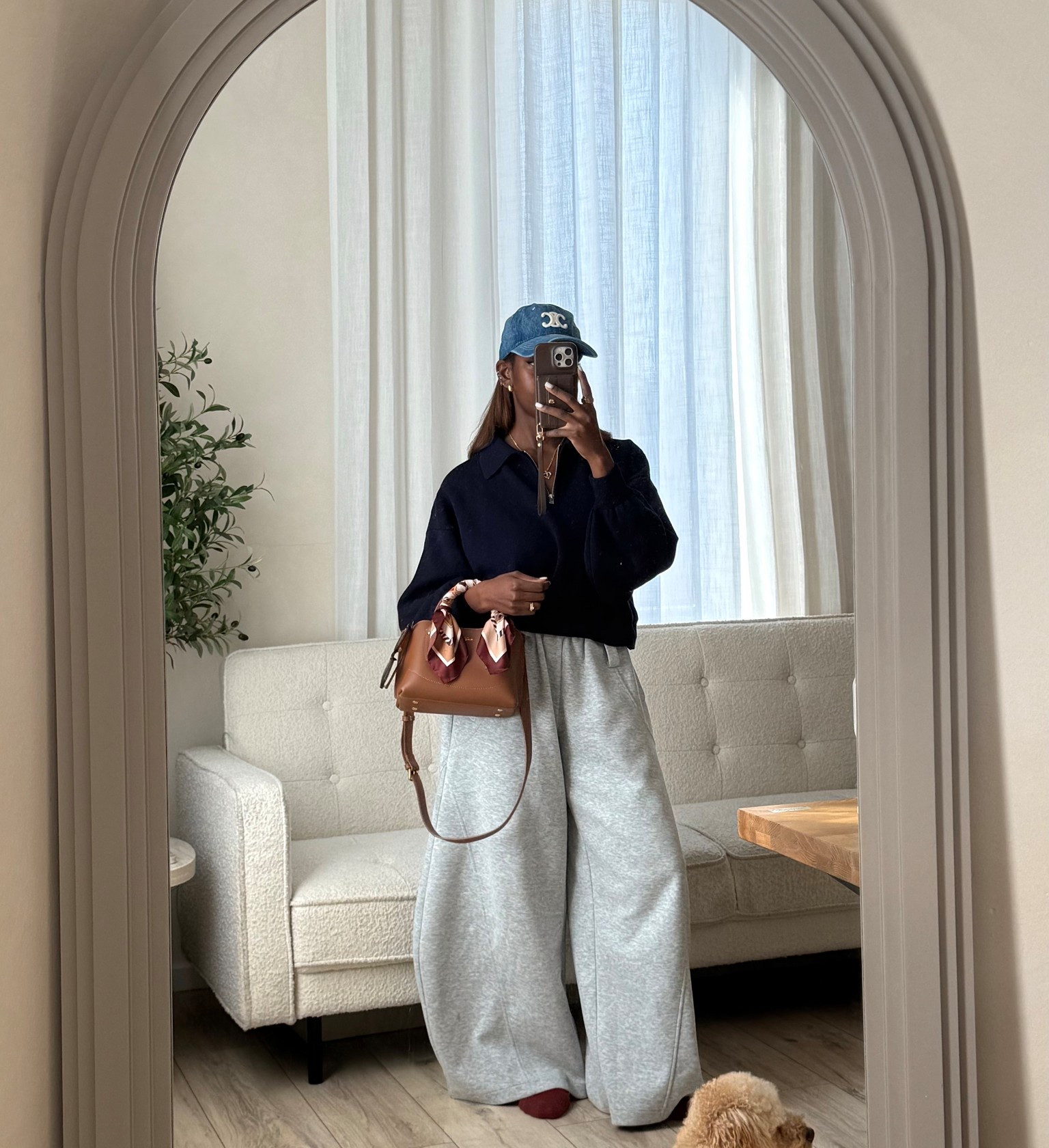 Grey sweatpants 🩶

#LTKgrwm #LTKdayinmylife