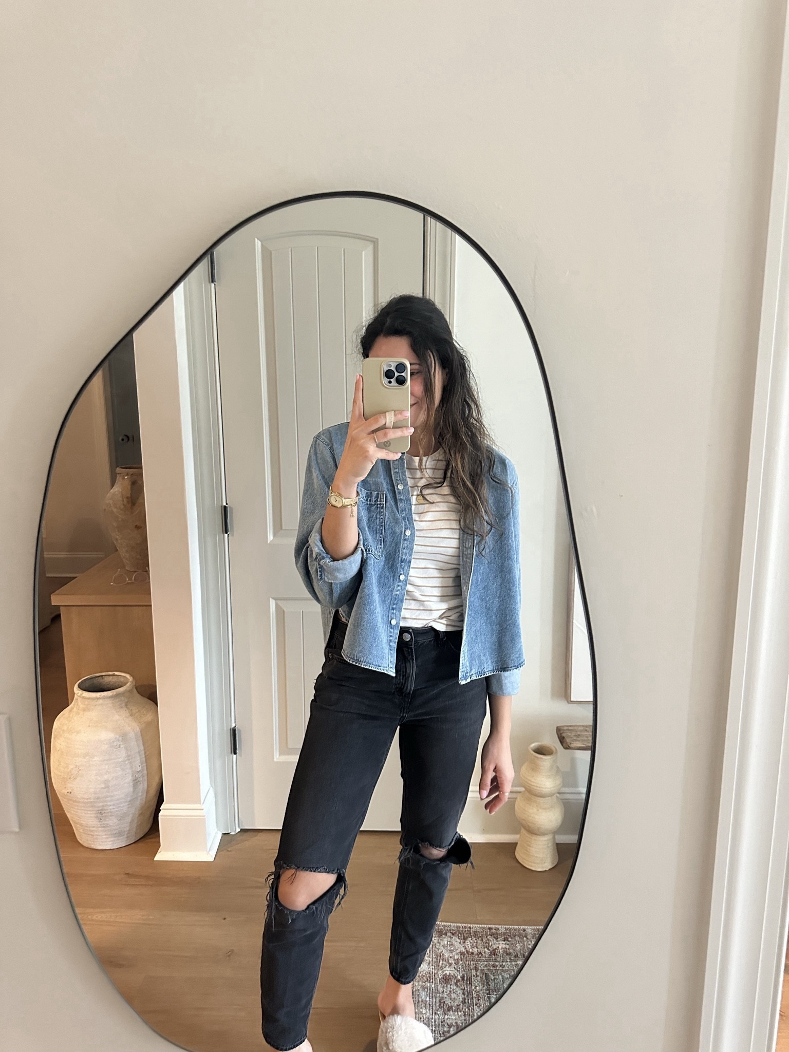 Target haul!!

I got a medium in the white line button down
Large in the denim jacket 
Small in the striped shirt

I am 5’6”
Brown pencil in deep brown 

Fashion/ spring haul/ spring fashion- women’s fashion/ denim jacket/ shirt- top- linen shirt- linens 

#LTKbeauty #LTKfindsunder50 #LTKstyletip