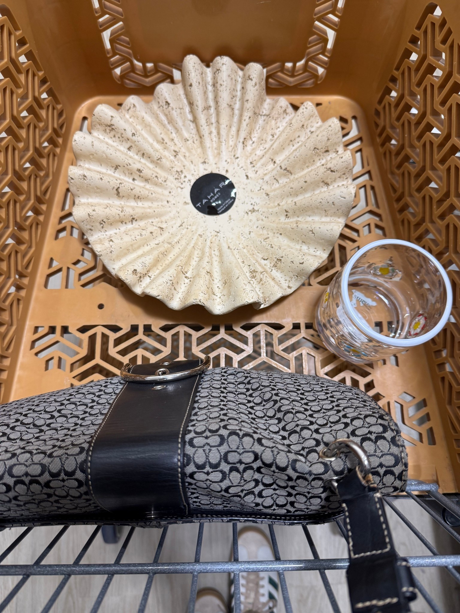 Homegoods finds🤩 I love all of their home decor pieces because they’re so unique and you can always find the coolest stuff 


#homegoods #homegoodsfinds #boho #bohostyle #bohohomedecor #neutrals #neutraldecor

#LTKHome #LTKdayinmylife