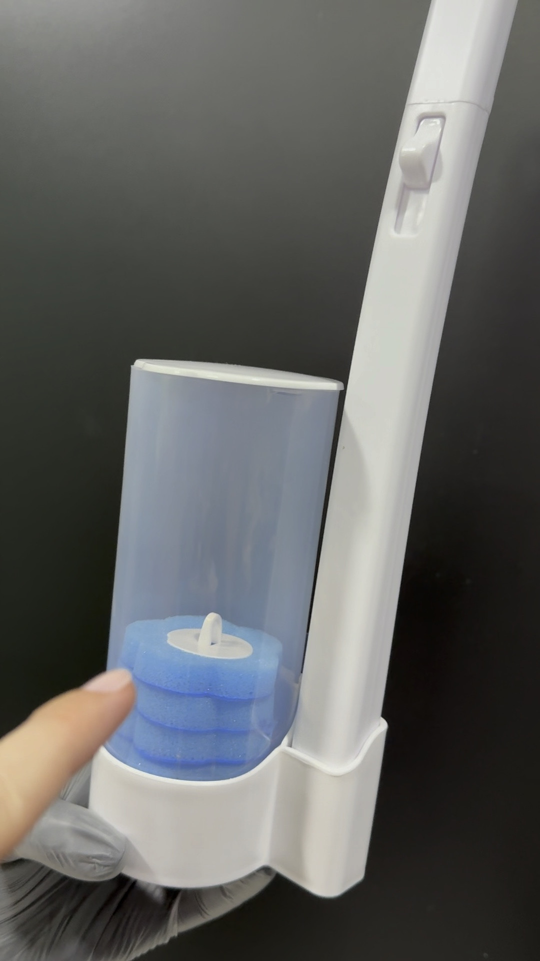 Dica de limpeza de privada MUITO ÚTIL!! (Selecionar a opção que vem a base, o “pitoco” e as esponjas, aí depois você só recompra as esponjas quando for acabando). 

#LTKhome #LTKbrasil #LTKVideo