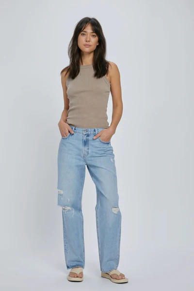 [BAILEY] LIGHT WASH CLASSIC DISTRESSED RELAXED BOYFRIEND JEANS | Hidden Jeans
