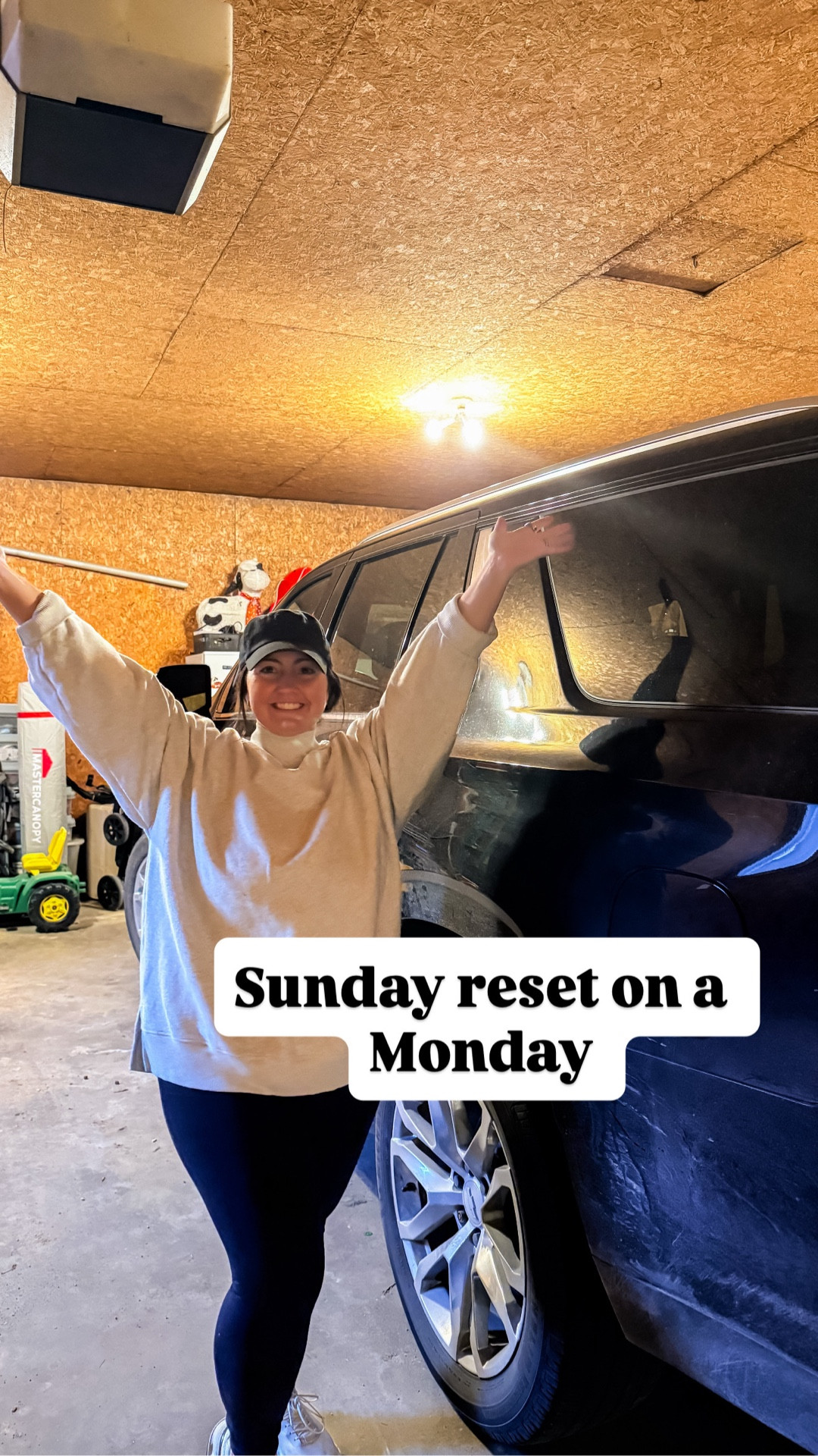 Sunday reset on a Monday because woof my car needs a professional detail ASAP after the holidays but good ol @armorall and a clean out will do the trick! 

Mom to mom: this is your reminder to update the extra outfits in the car, diapers, snacks, activities!