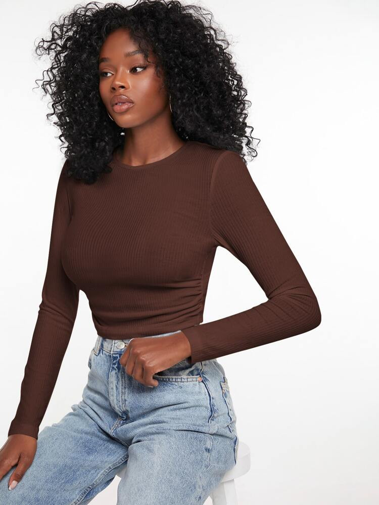 evoluSHEIN Ruched Rib Knit Crop Tee | SHEIN