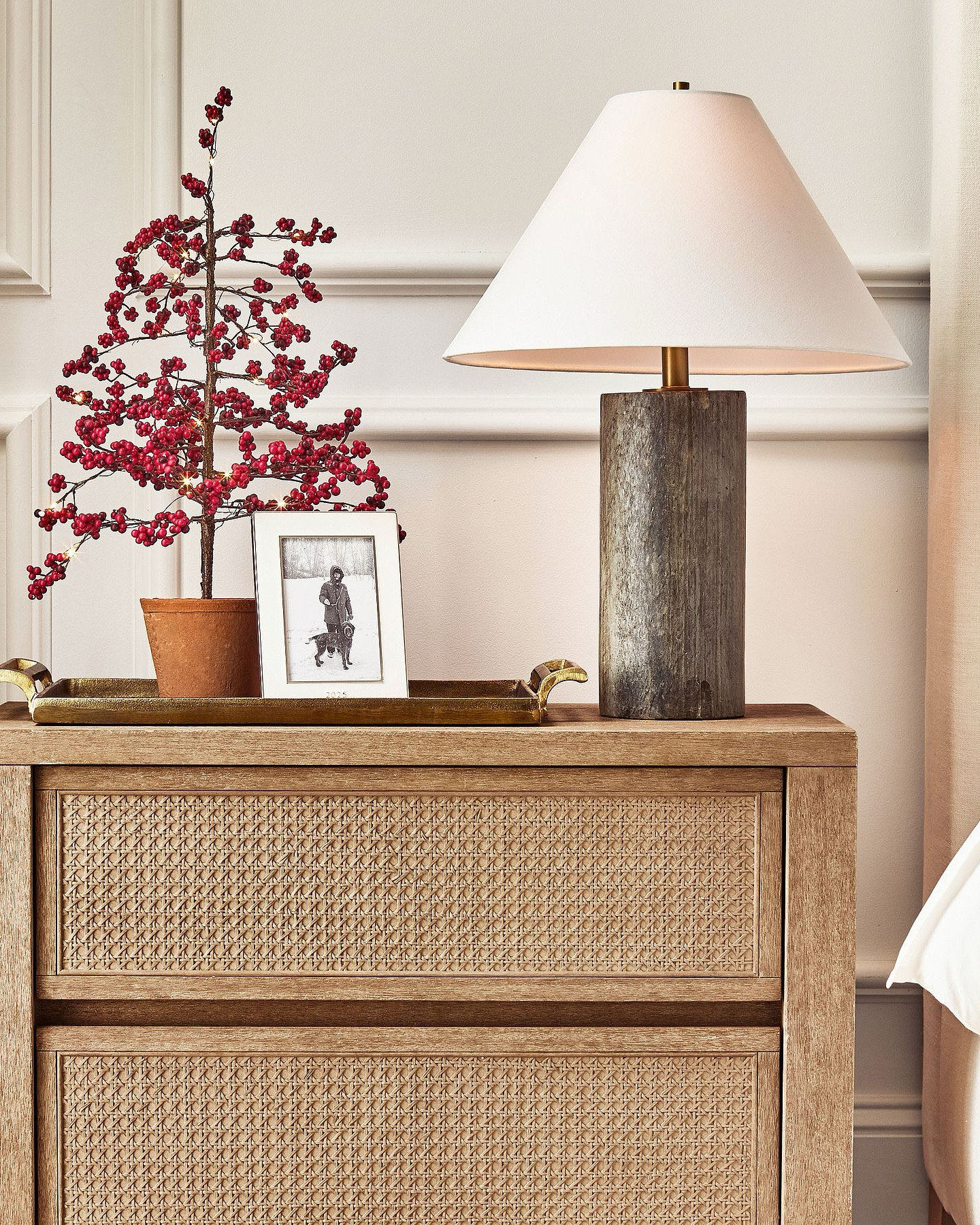 Grayson Stone table lamp

This potteybarn lamp is expertly crafted on a greenslate & iron base. The details are beautiful & perfect for a nightstand, or console. 

#LTKMidsize #LTKHome #LTKU