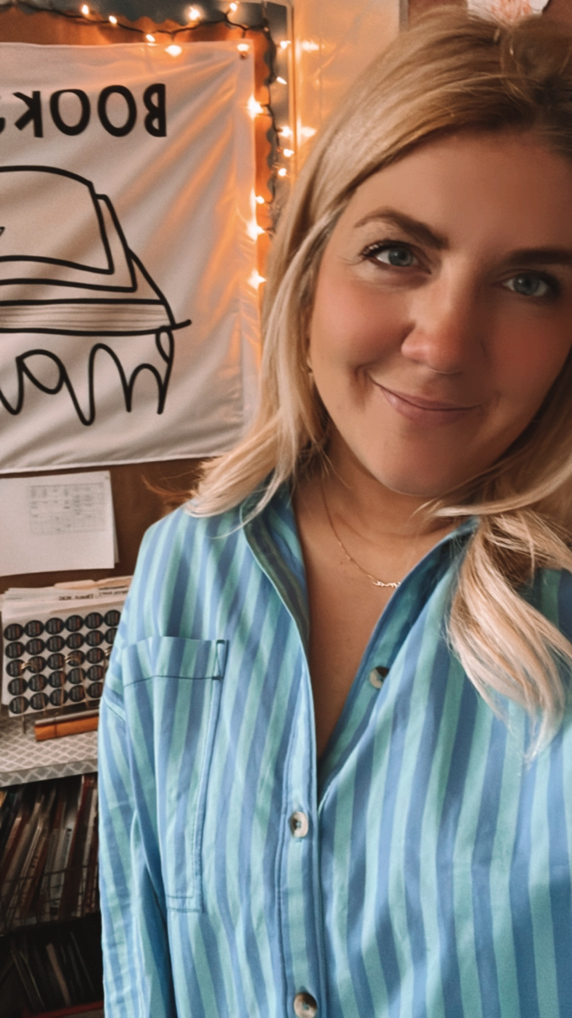 This #FreePeople top is the perfect transition shirt to go from winter to spring. I’m obsessed and love the oversized fit, especially for school! 

#LTKmidsize #LTKSeasonal #LTKworkwear