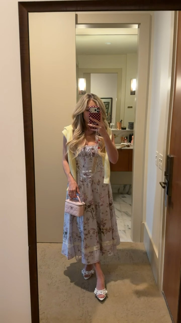 Charleston, SC looks! Here for some very important derby prep 🐎💜💐

#LTKootd #LTKSeasonal #LTKdayinmylife