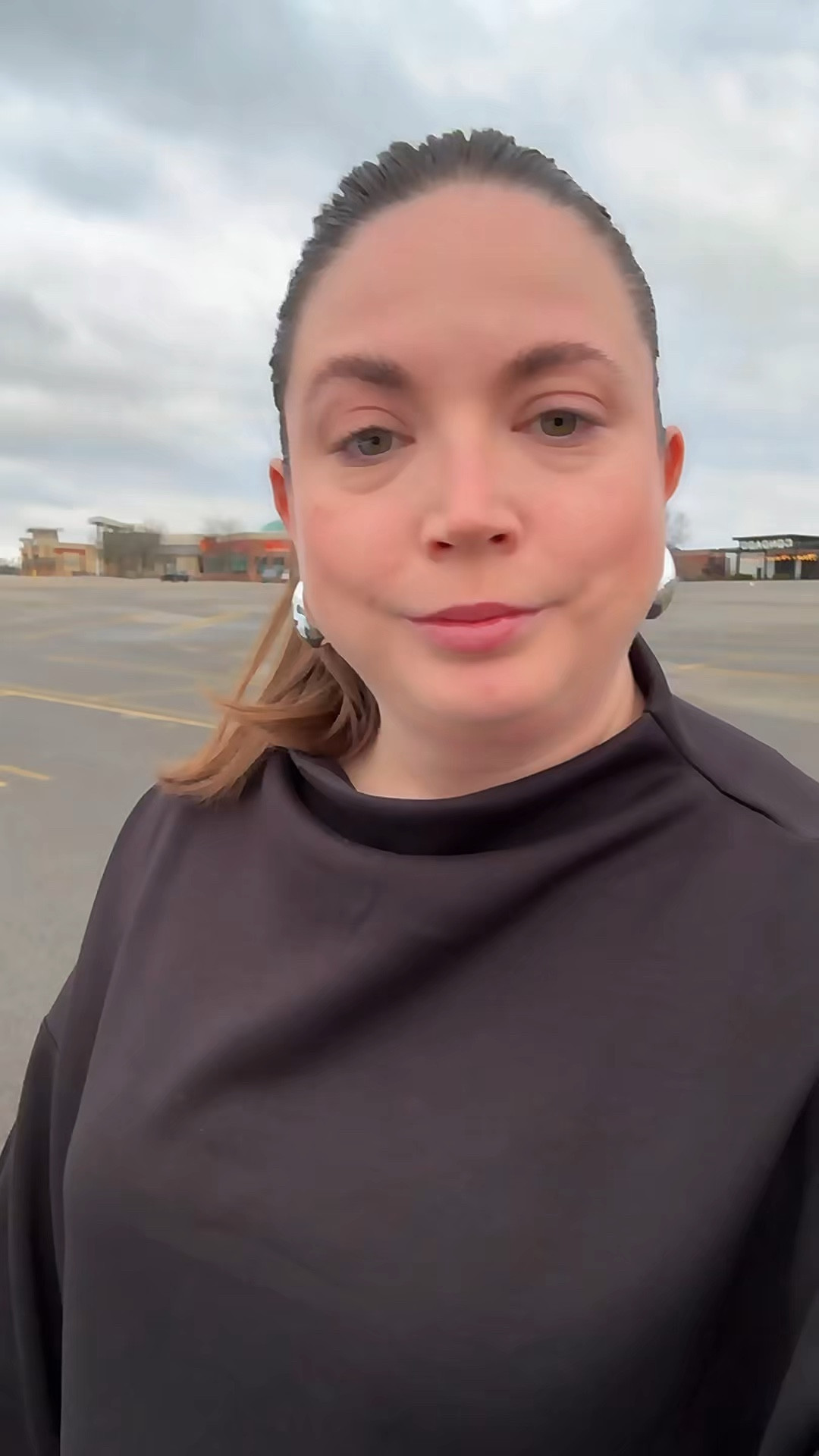 Looks like Spanx’s but it’s Walmart! The shoes are giving New Balance for less!

Walmart finds, New Balsnce, lounge wear set, scuba set


#LTKOver40 #LTKSaleAlert #LTKMidsize