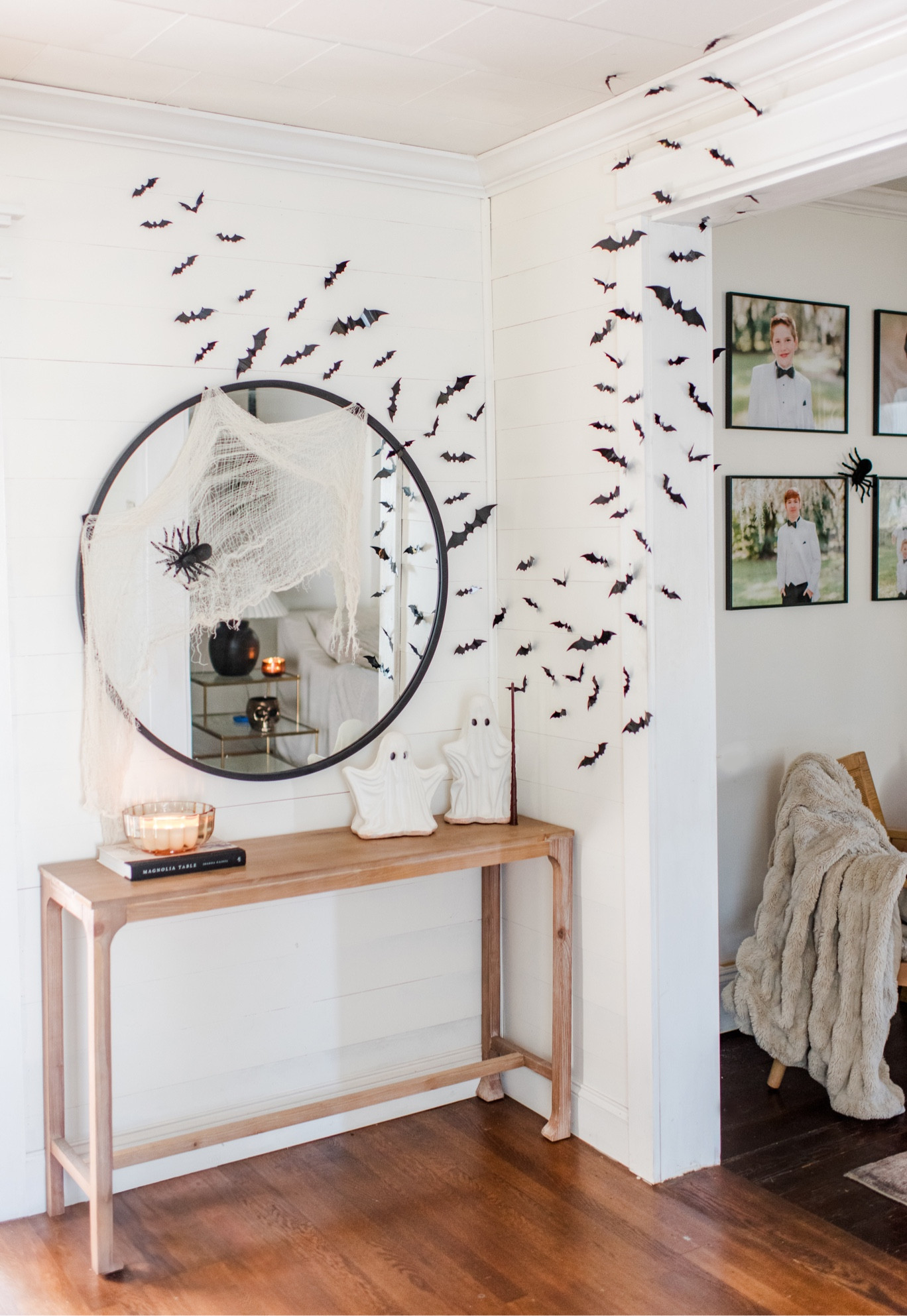 Our Halloween entry table 

#LTKHome #LTKSeasonal #LTKHalloween