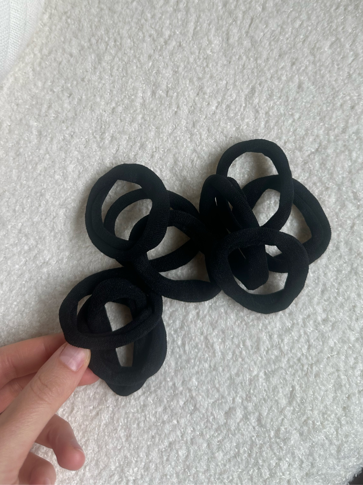 Non breakage hair ties that are still super tight & strong for slick buns!! (Also Amika for the only stuff I use to slick my hair & treat it at the same time) 