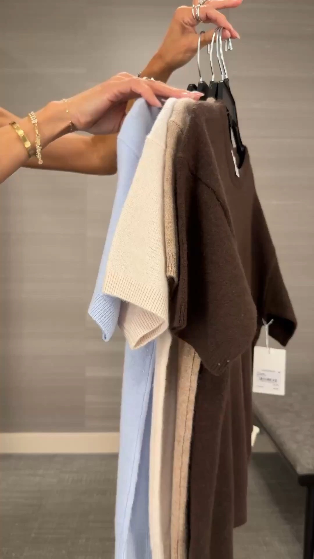 Love, love this cashmere top! I want every color! 
Brown is size S
Other colors XS both sizes work! 
Denim 25 




Cashmere, denim, sale, Nsale

#LTKSeasonal #LTKOver40 #LTKSaleAlert