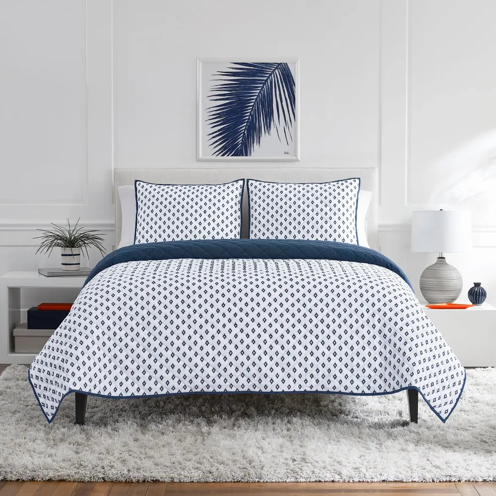 Lemon Tree Dina Navy Quilt Set (Twin/Twin Xl/King) | Bed Bath & Beyond