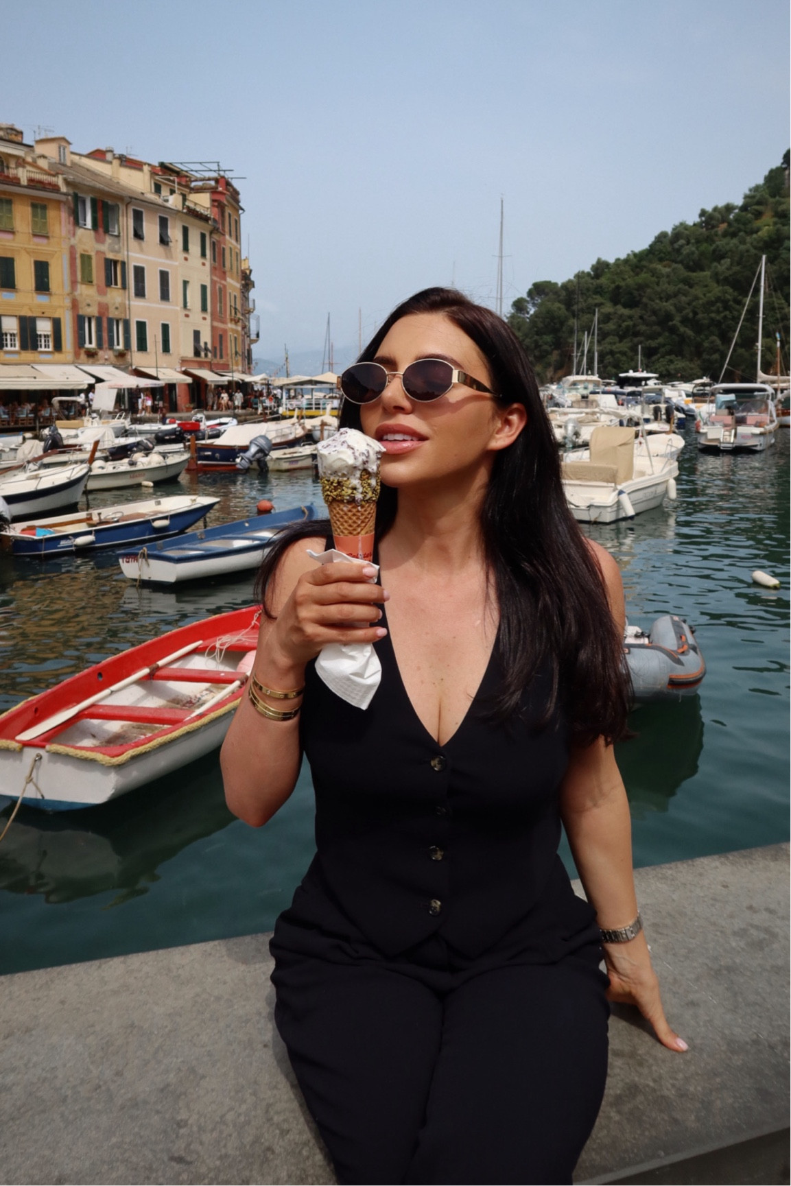 The perfect outfit all summer long- on sale now! 🍝

I’m wearing top in size 4 & pants size 2 short length 