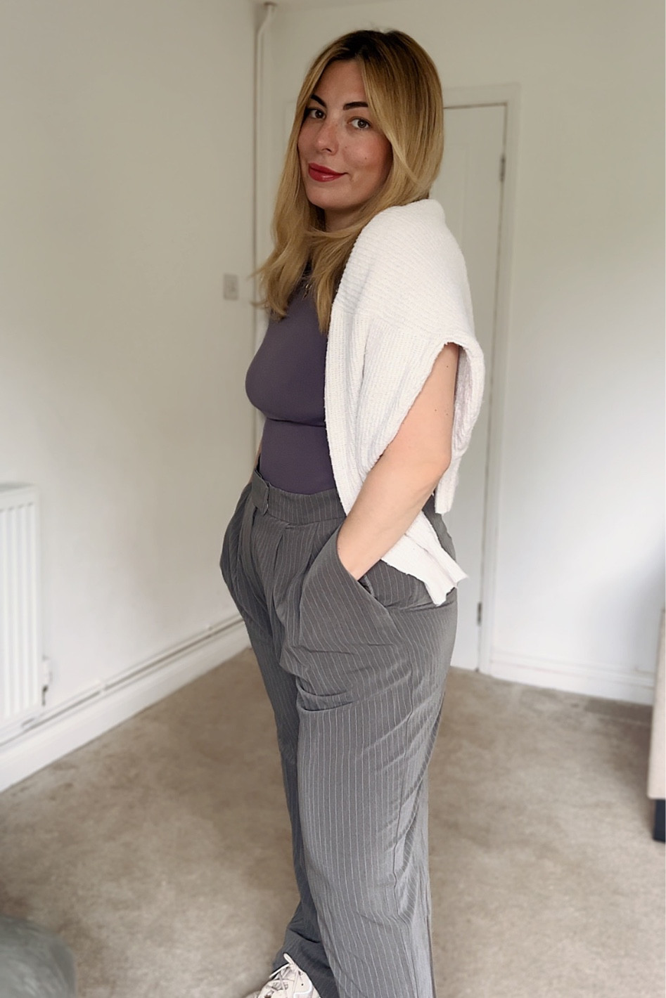 Mid size outfit inspo. Cool & casual. 
