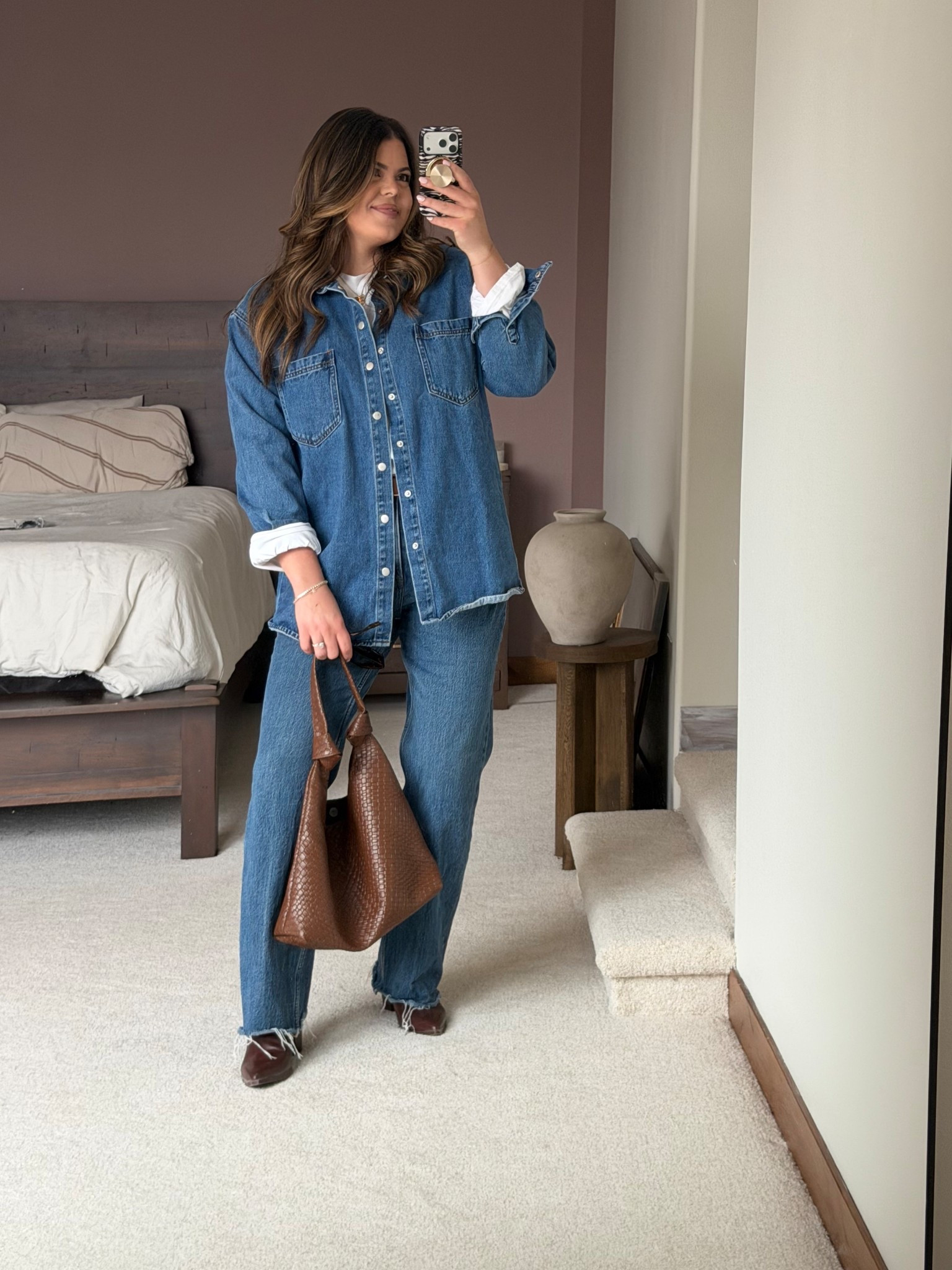 Winter to spring transition outfit - denim on denim!

Love these wide leg jeans from Abercrombie they fit that thick tummy girls so well. In size 32. Size 14/XL in the denim top as well! 

Like this post so you get alerted if any of it goes on sale! 

Midsize, size 14 ￼, side 12, denim jacket, spring outfit 2026, Abercrombie jeans ￼