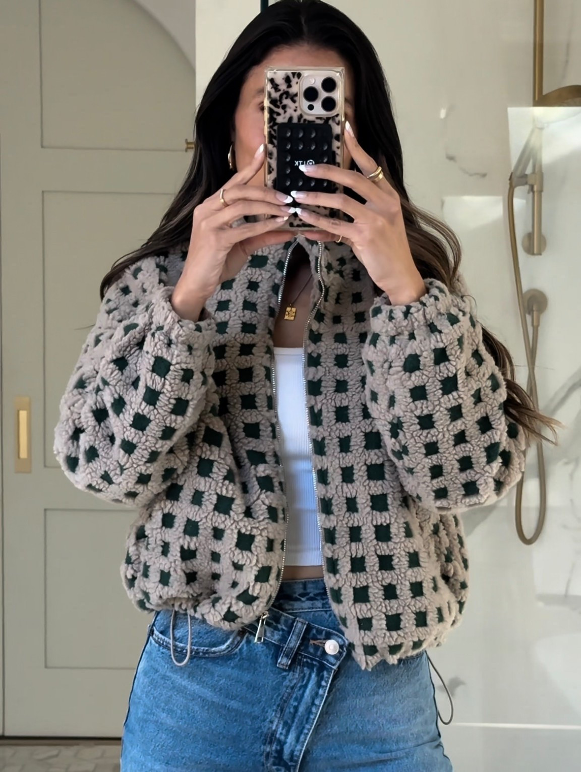 Scroll to shop!! Follow for more!!! Xo! ✨

#LTKGiftGuide #LTKFindsUnder100 #LTKHoliday