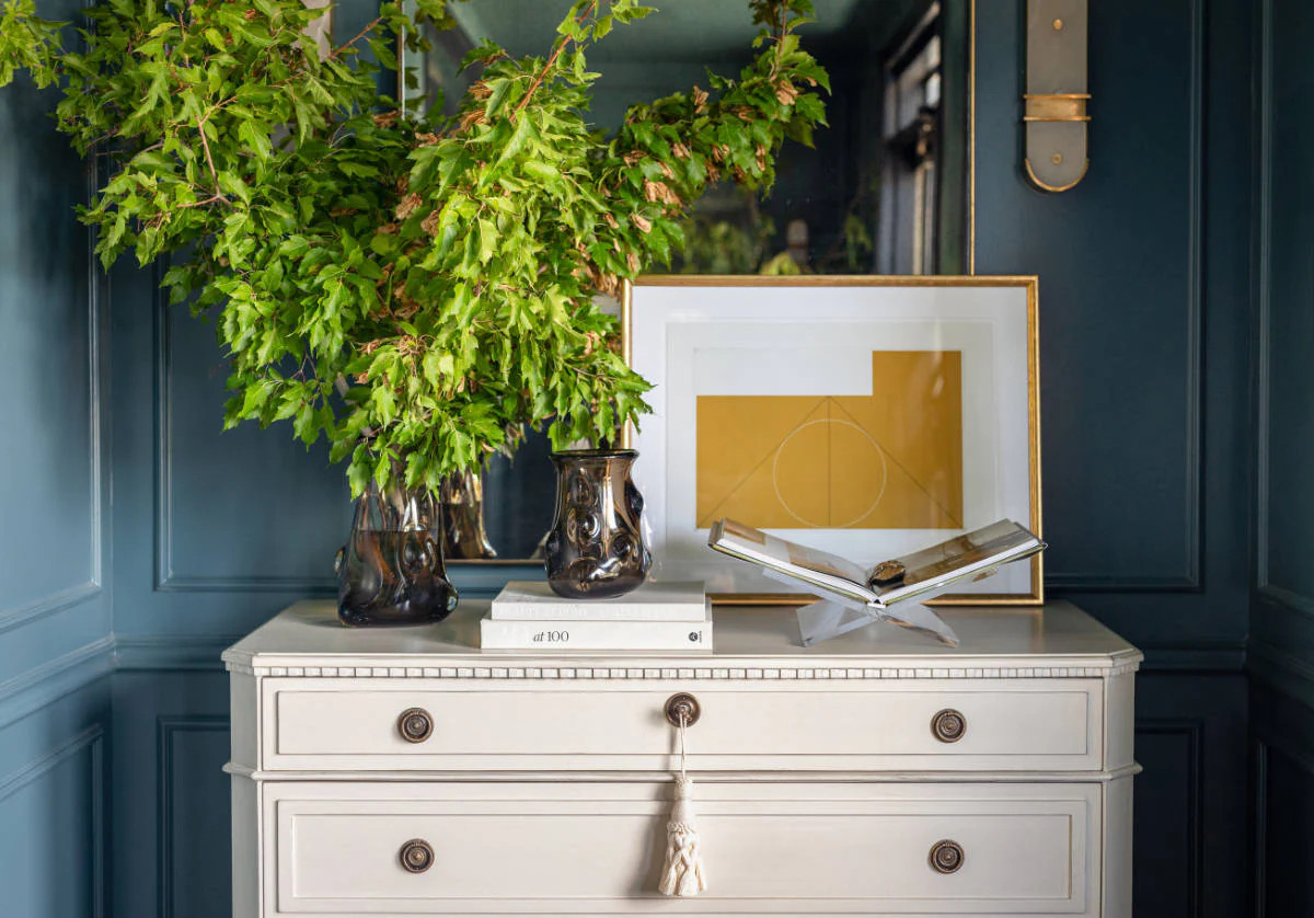 LUCITE GALERIE BOOK DISPLAY | Alice Lane Home Collection