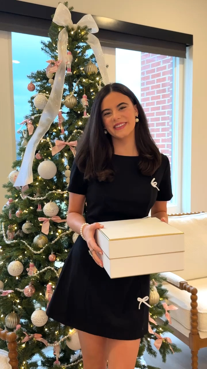 Sharing a few of my favorite holiday gifts to give to the special ladies in your life this season!🎁✨🎄

#LTKSeasonal #LTKHoliday #LTKGiftGuide