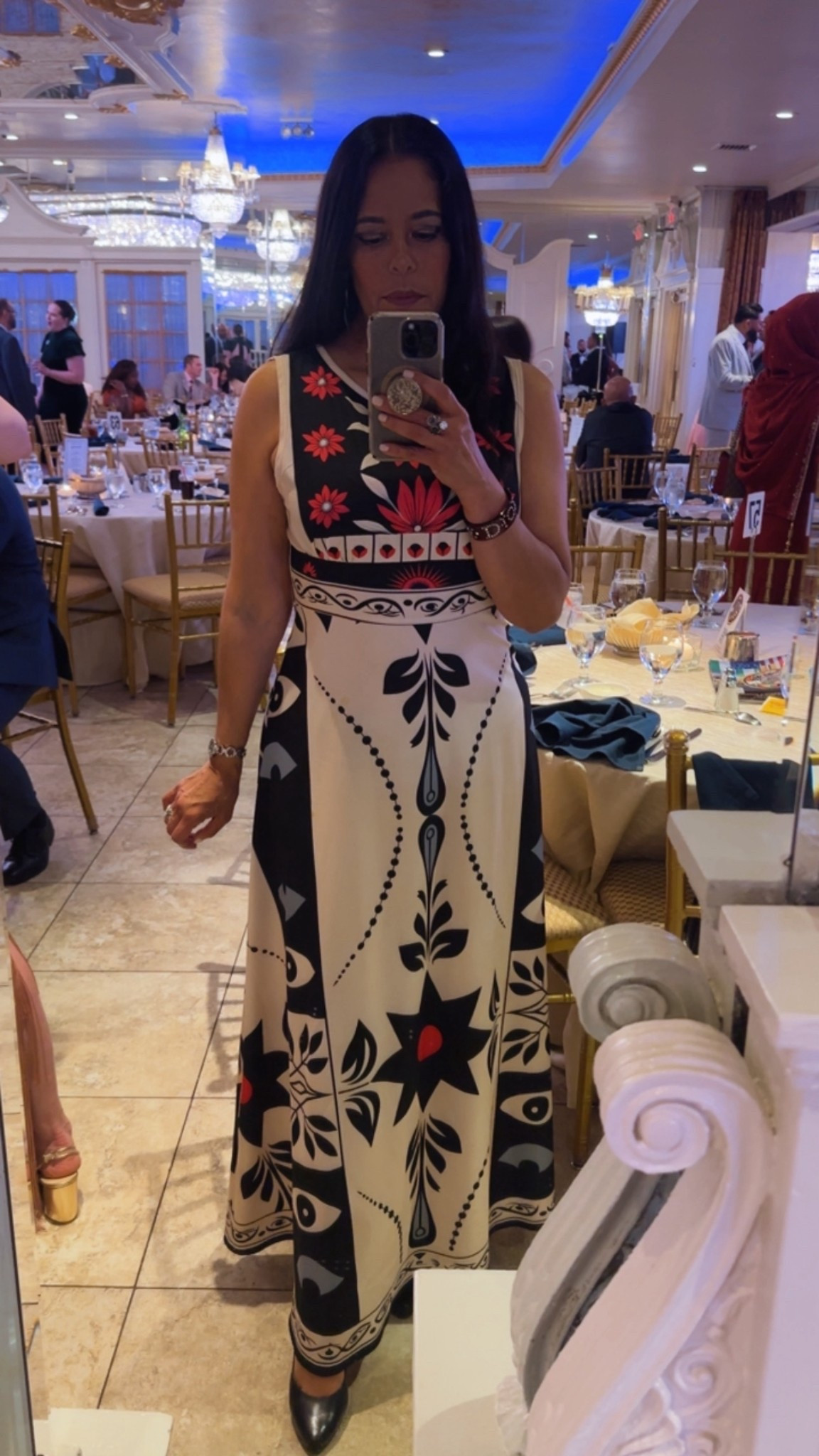 Maxi dress
Ootn 
Farm rio dupe 