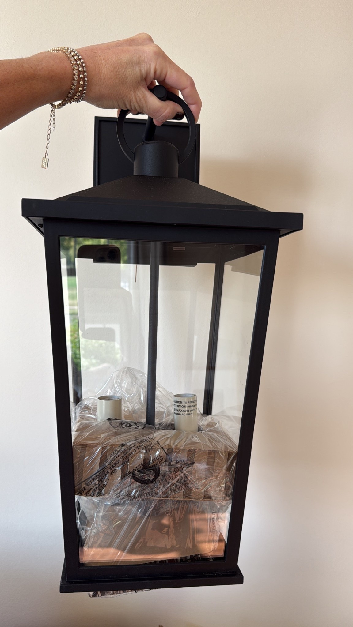 Outdoor Lantern


#LTKHome #LTKSeasonal