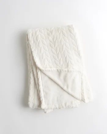 Gilly Hicks Cable-Knit Blanket | Hollister (UK)