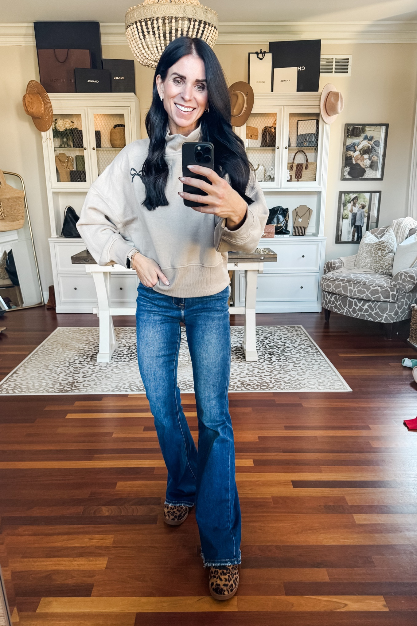 Medium sweatshirt
25 denim

#LTKStyleTip #LTKHoliday #LTKFindsUnder50