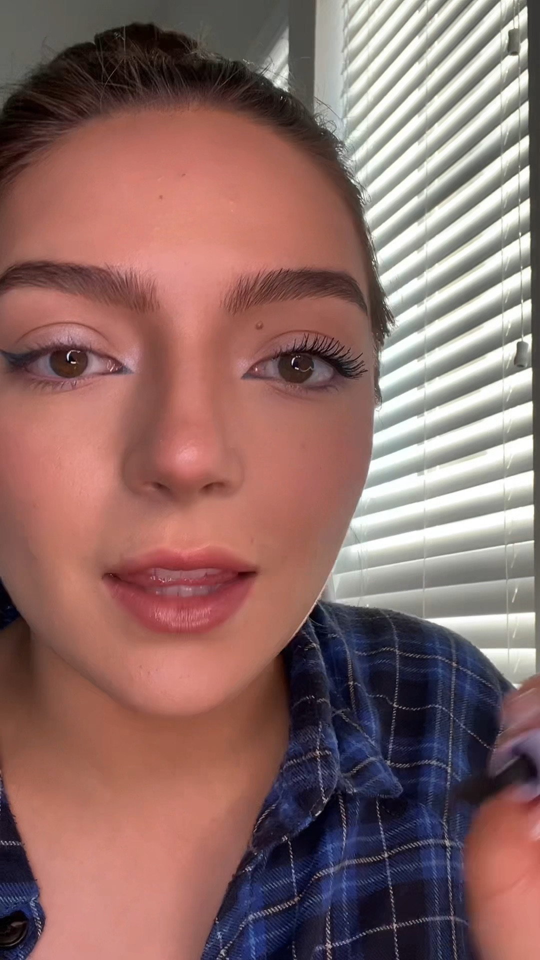 You know its good when it doesnt bleed on the lower lash line either 🤩

This is the @maybelline Falsies Surreal mascara 👀 

Actually been DYING to try this out after seeing @glamlifeguru give her review and i am NOT disappointed 

#beauty #makeupnerd #affordablemakeup #grwm #makeuptutorial #naturalmakeup #everydaymakeup #makeupforbeginners #makeuptips #makeuphacks #mascarareview #maybellineswipeit #maybelline #maybellinefalsieslashlift

#LTKfindsunder50 #LTKbeauty #LTKVideo