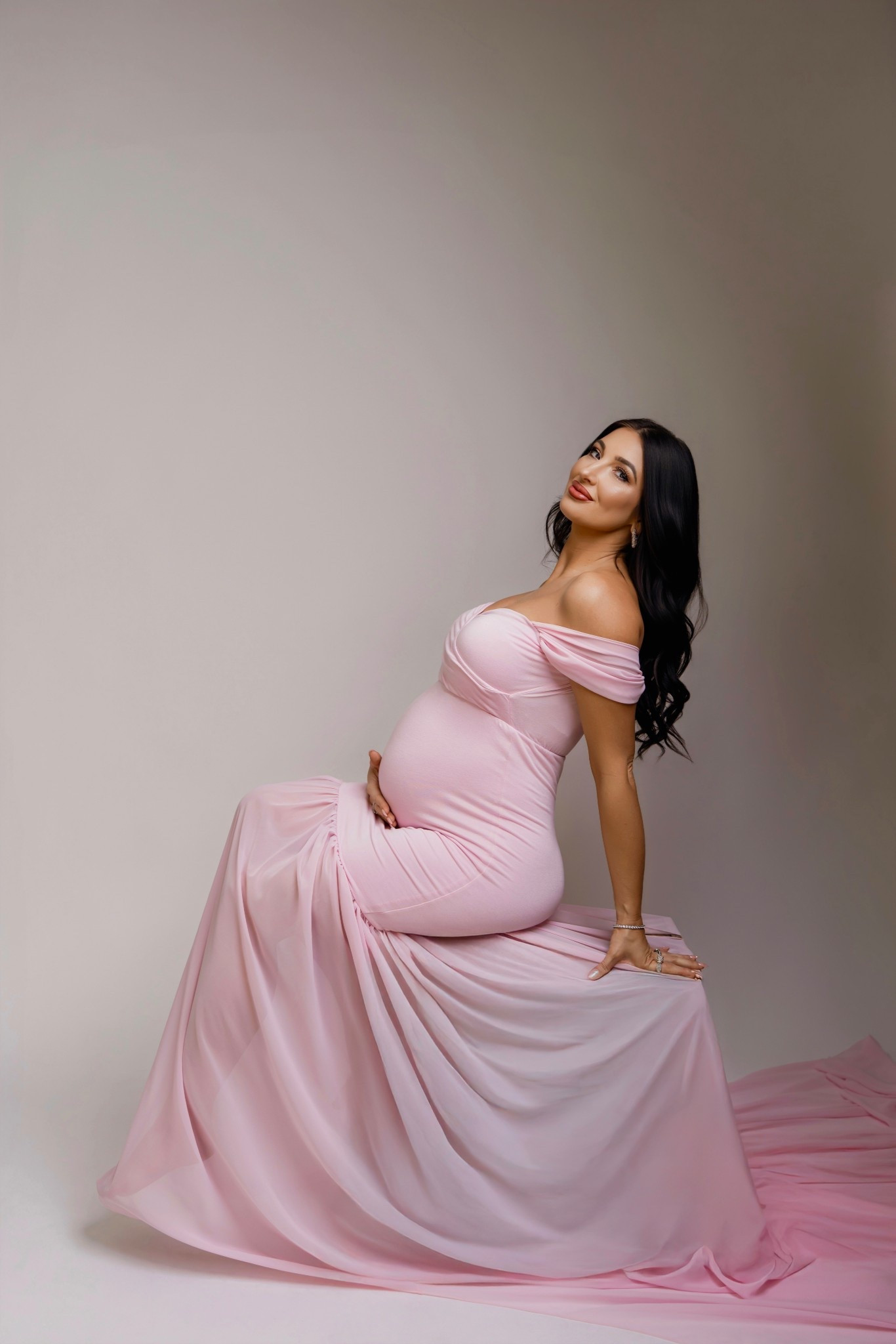 Maternity photoshoot, maternity photos, pregnancy photos, maternity photoshoot dress ideas 

#LTKmomlife #LTKBaby #LTKBump