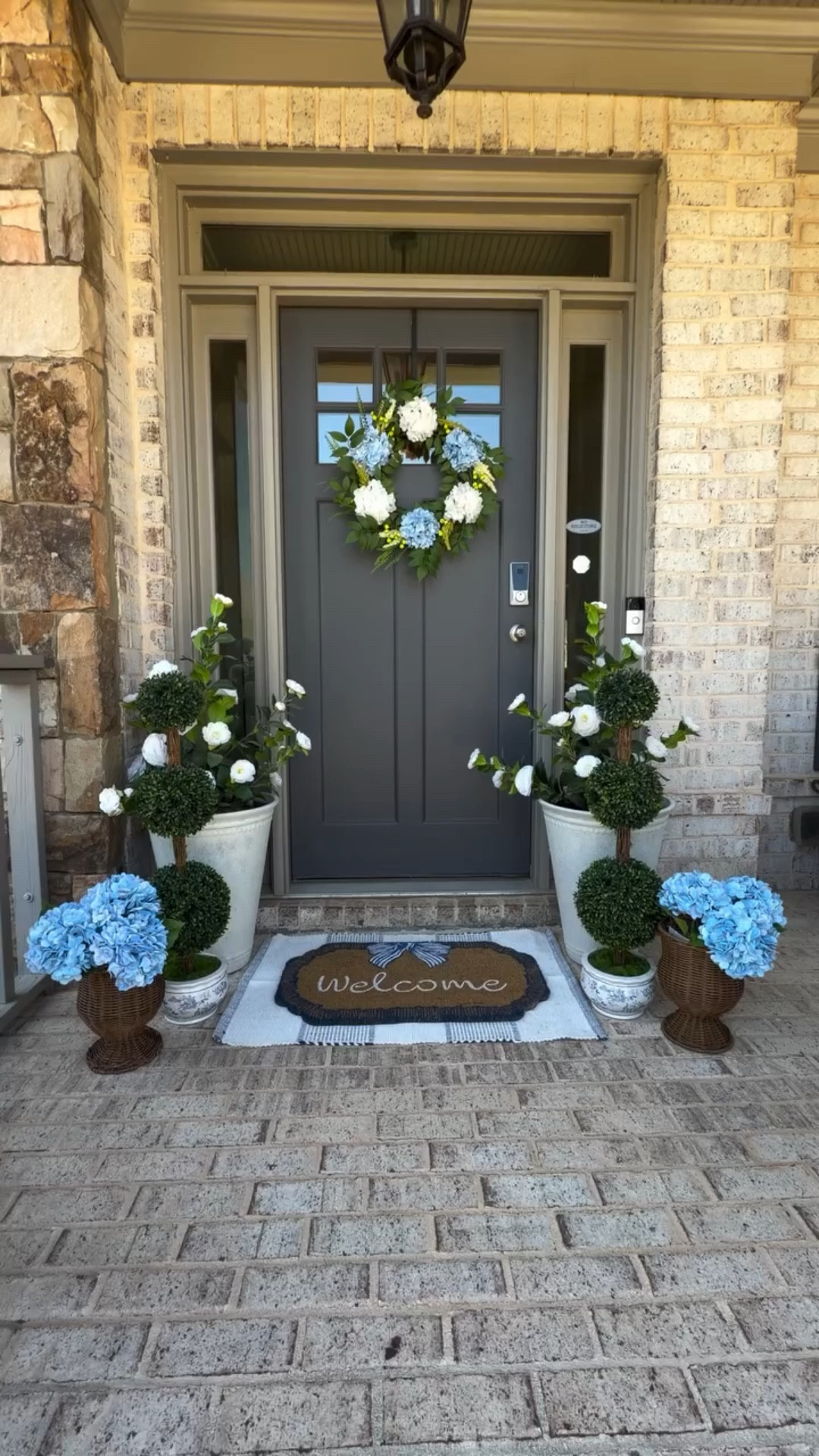 POV: this is your sign to refresh your porch for summer✨

Save this for your next porch refresh🤍

Follow along for more affordable home finds + styling ideas!



#homedecor #frontporchdecor #summerdecor #outdoorliving #porchstyling

#LTKSeasonal #LTKHome