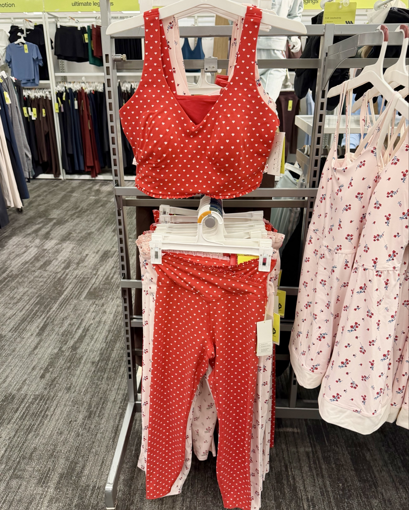 NEW TARGET heart print active set ❤️ leggings run small - size up! 