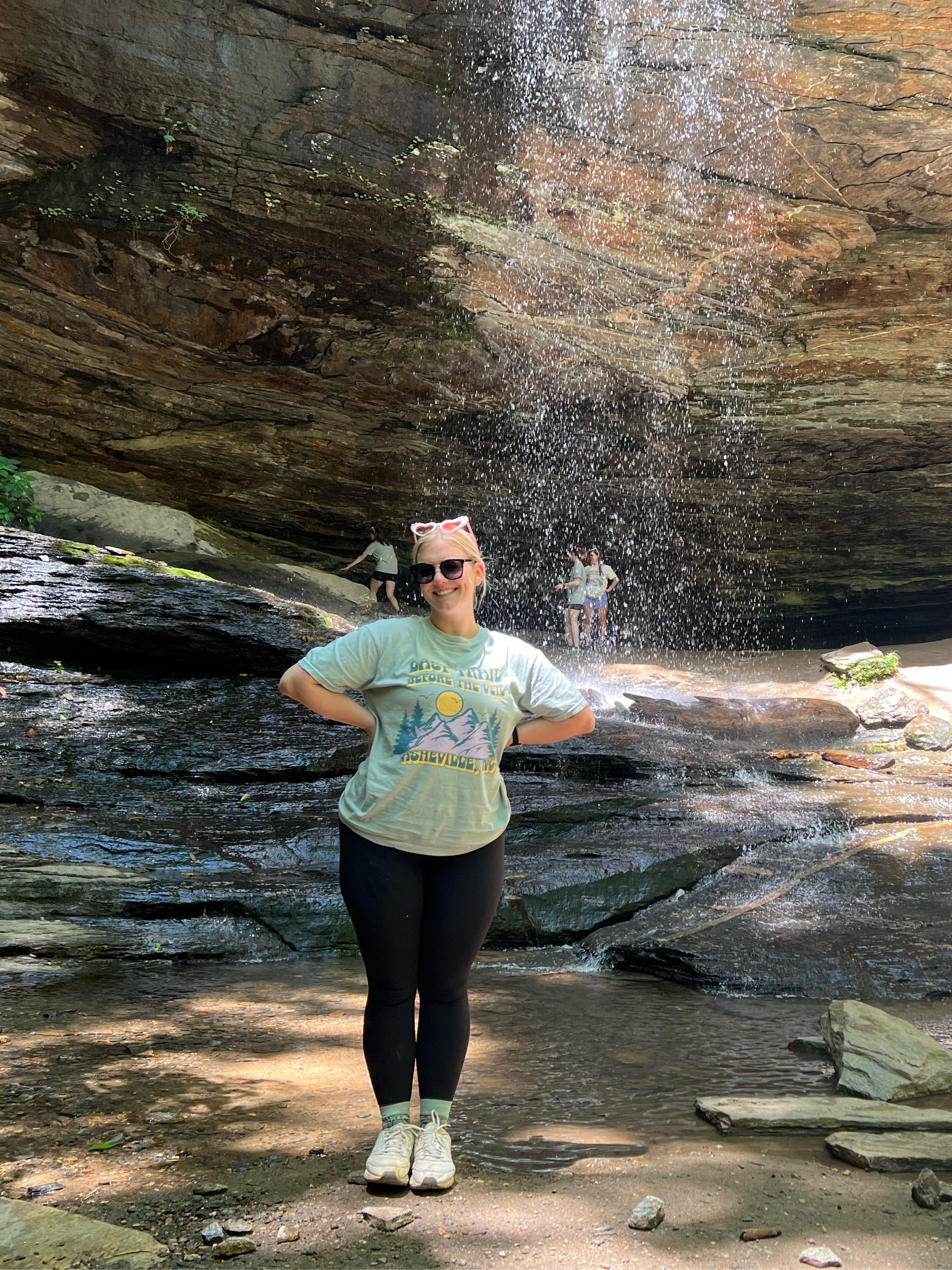 When your new leggings successfully survive a hike without rolling down and aren’t see through 🤩

#LTKTravel #LTKFitness #LTKActive