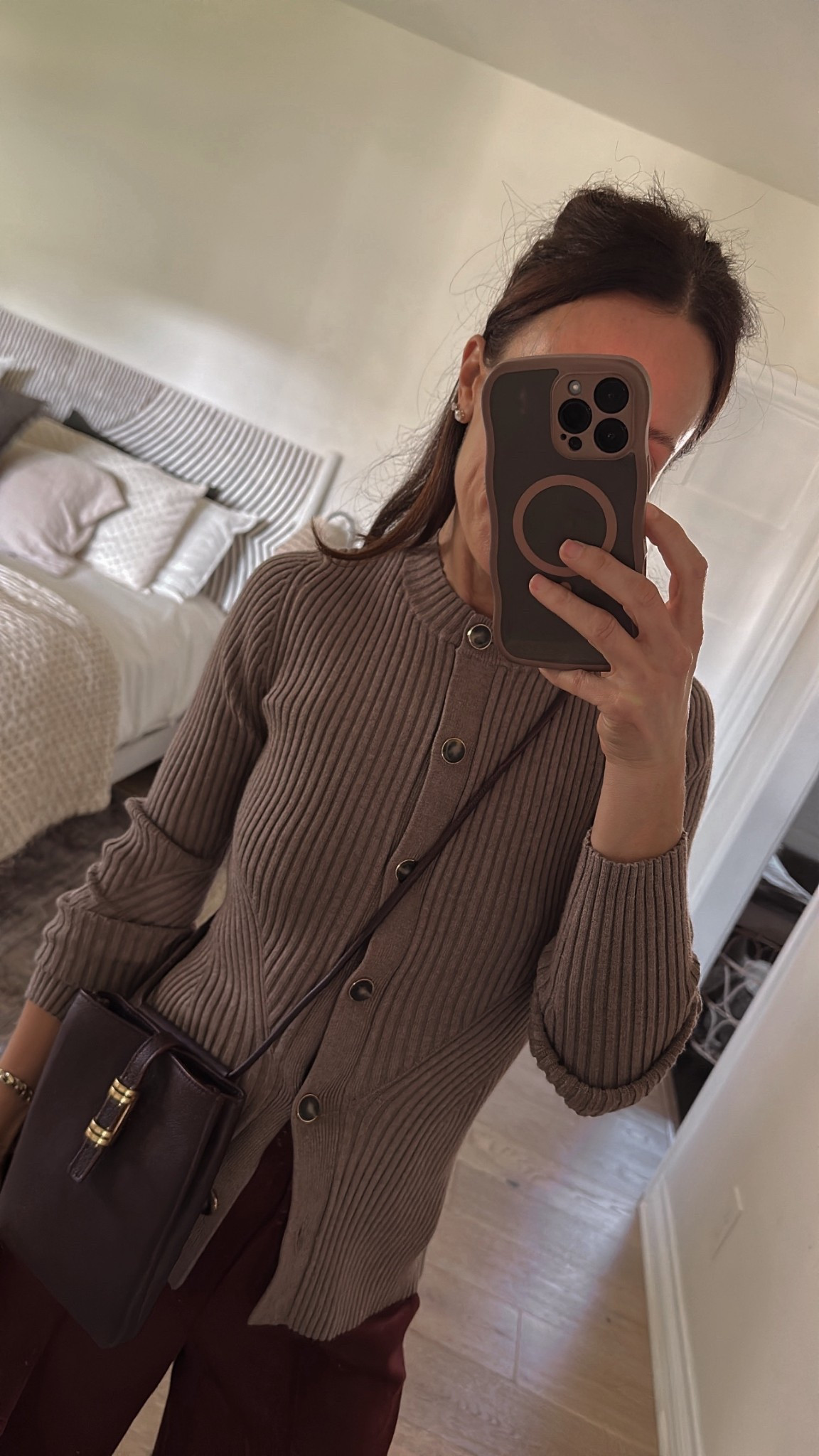 Love these beautiful winter hues from @reiss available @nordstrom. Ribbed cardigan is soft to the touch and can easily be dressed up for an evening on the town.. and this brown coat can effortlessly be paired with jeans for a casual daytime look. 
#NordstromPartner #ad