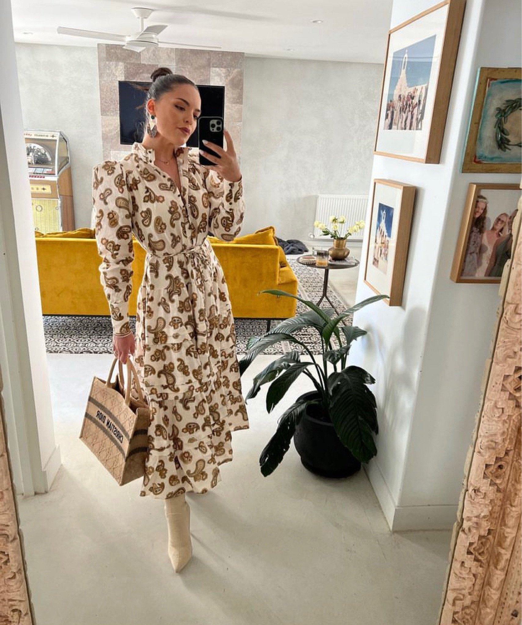 After two weeks at the farm living in muddy trackies, it feels bloody good to be back. Thank you @theiconicau and @ltk.australia for inviting me to the most beautiful lunch ❤️

#LTKstyletip #LTKaustralia #LTKitbag