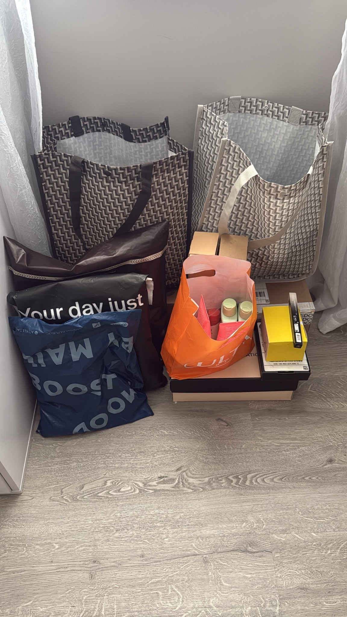 Here’s everything I purchased in my most recent Shit I Bought This Week Haul on IG!

#LTKFindsUnder100 #LTKHoliday #LTKGiftGuide