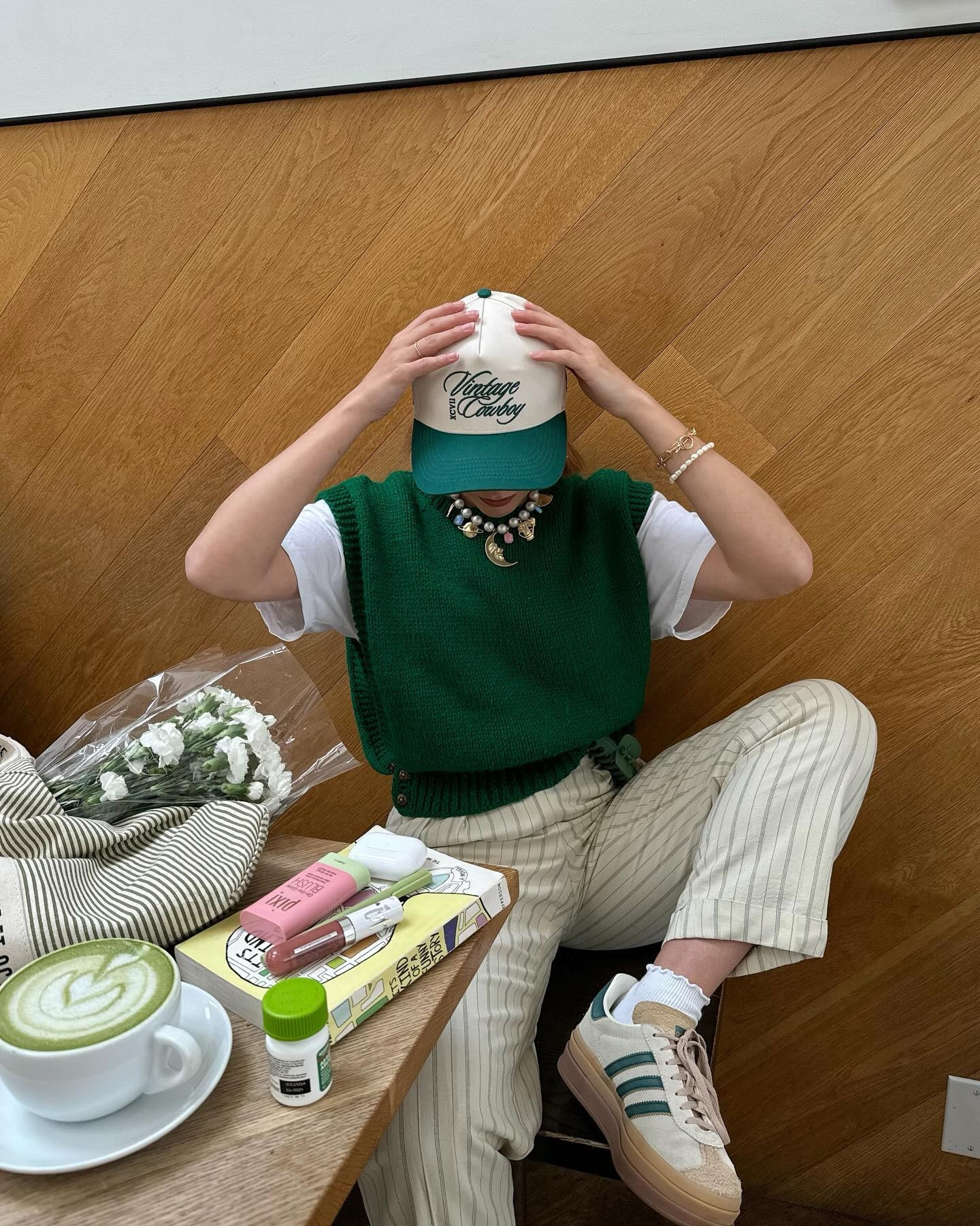 phone eats first 📱🍽️ sponsored by: all day allergy 🤧

Charm necklace from Lola Oceania
#pinterestoutfit #truckerhats #charmnecklace #adidassamba #casualoutfitideas