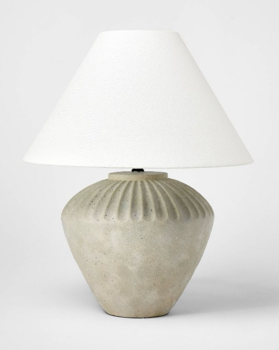 Ceramic table lamp by Threshold

This table lamp looks designer and is on major sale this week.

#targetcircle #targetcircleweek 

#LTKHome #LTKSaleAlert #LTKSeasonal